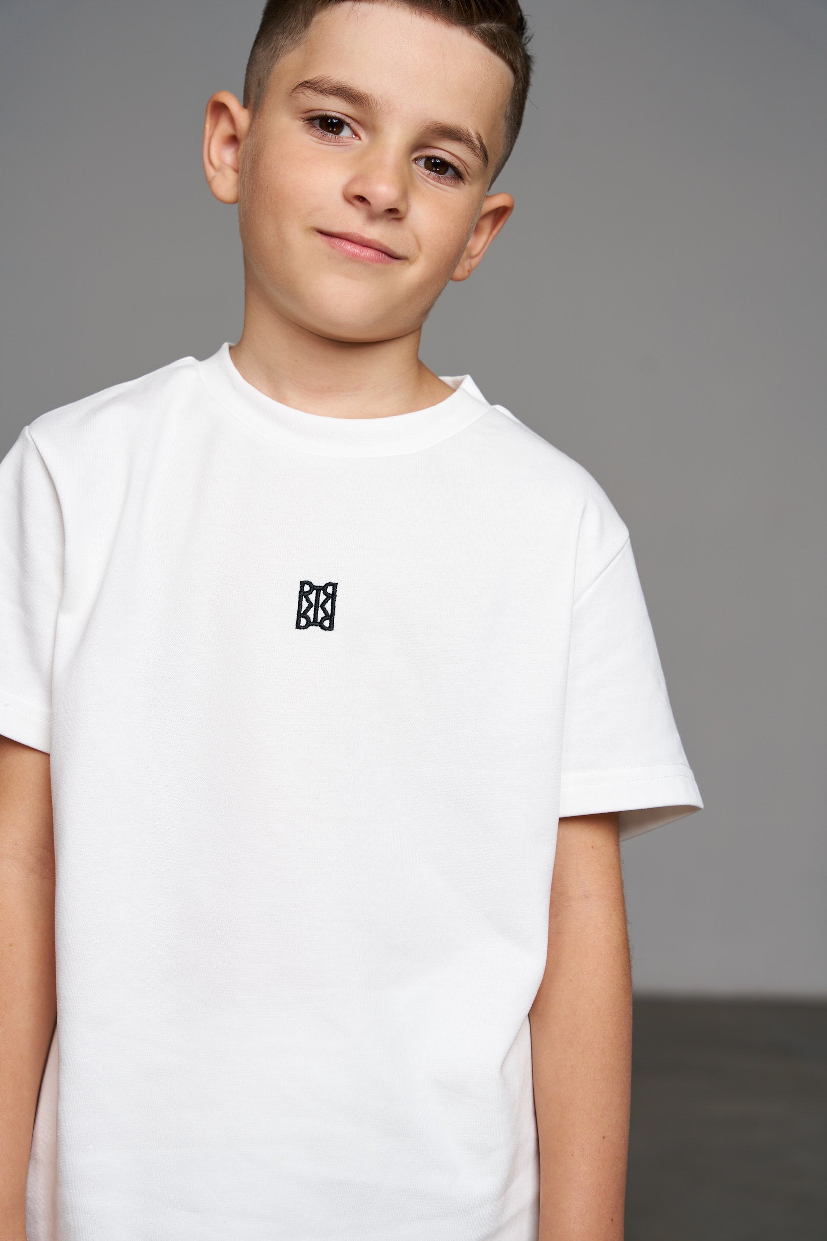 חליפת לוגו לבנה - Hipster