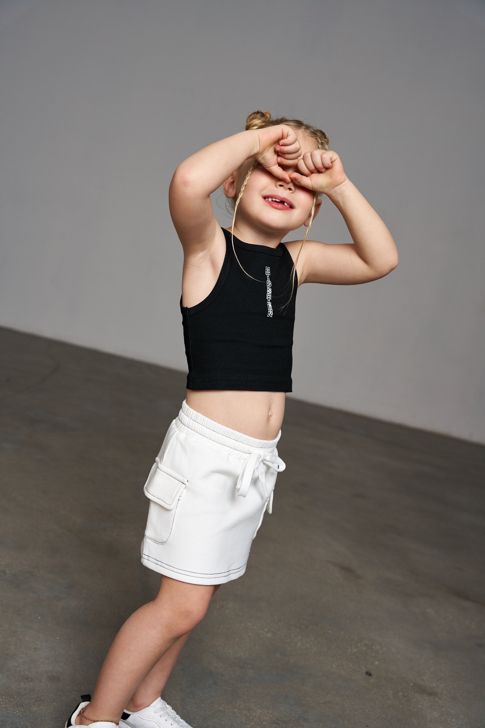 חצאית תיפורים לבנה - Hipster