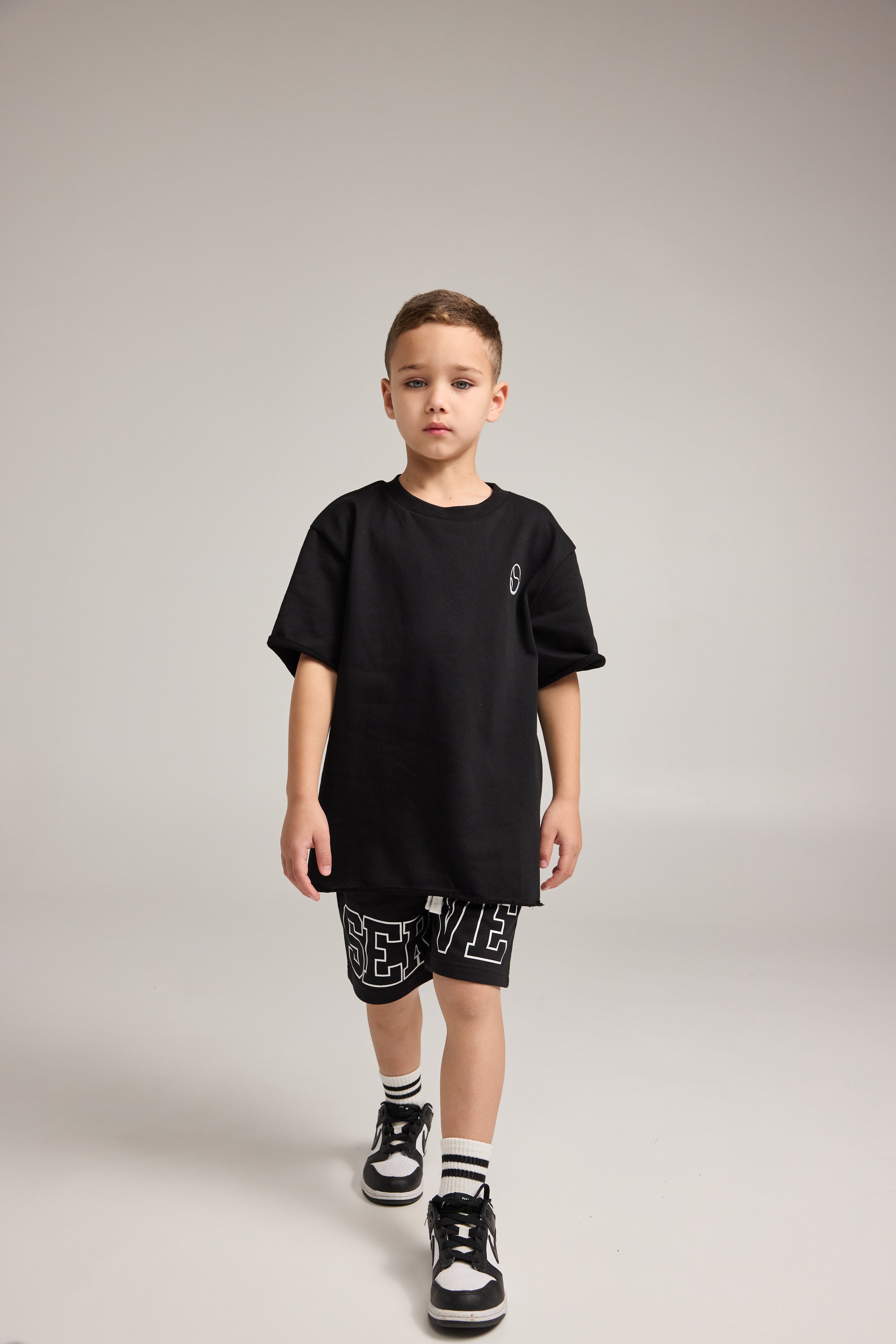 טישרט game שחורה