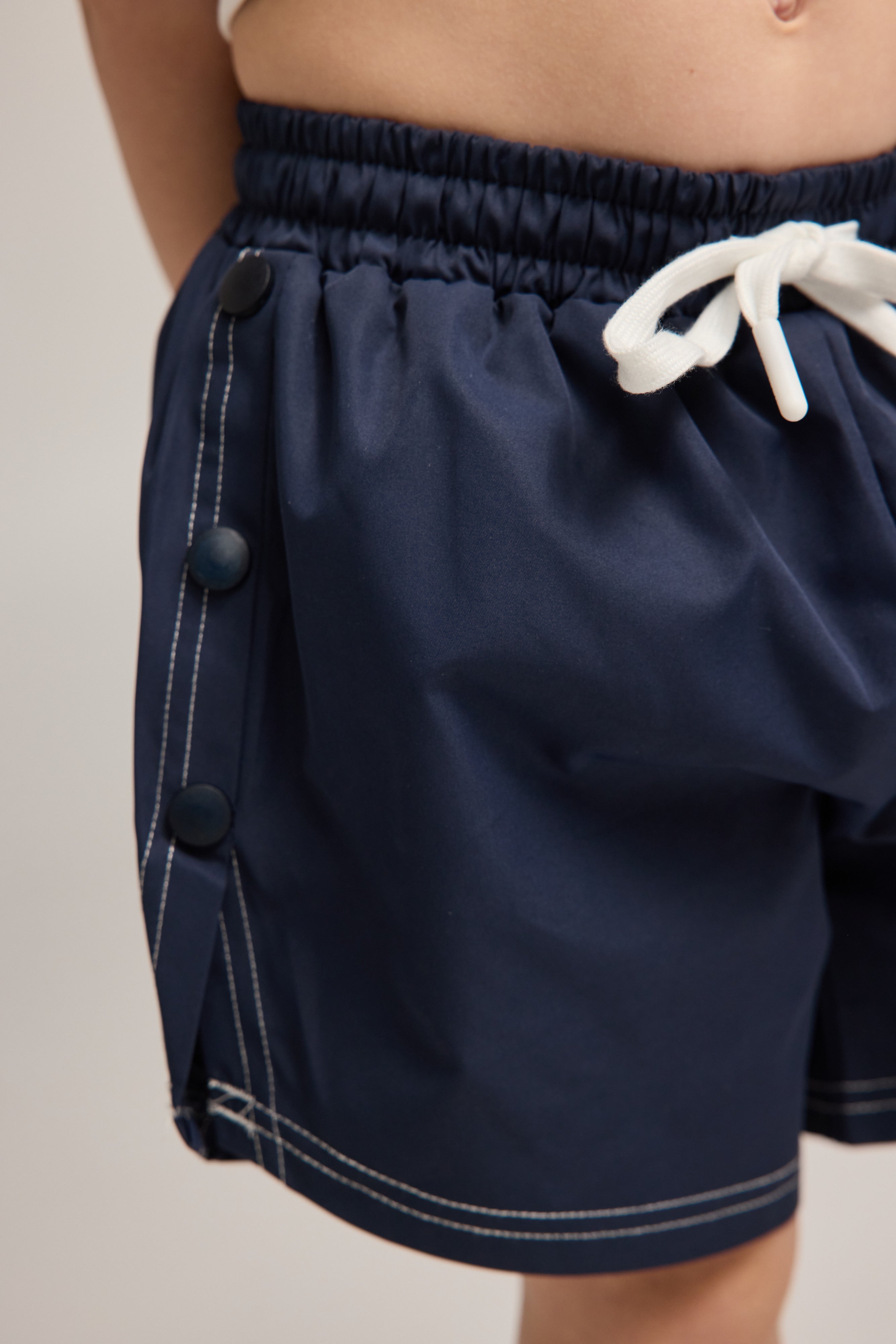 מכנס ניילון כחול