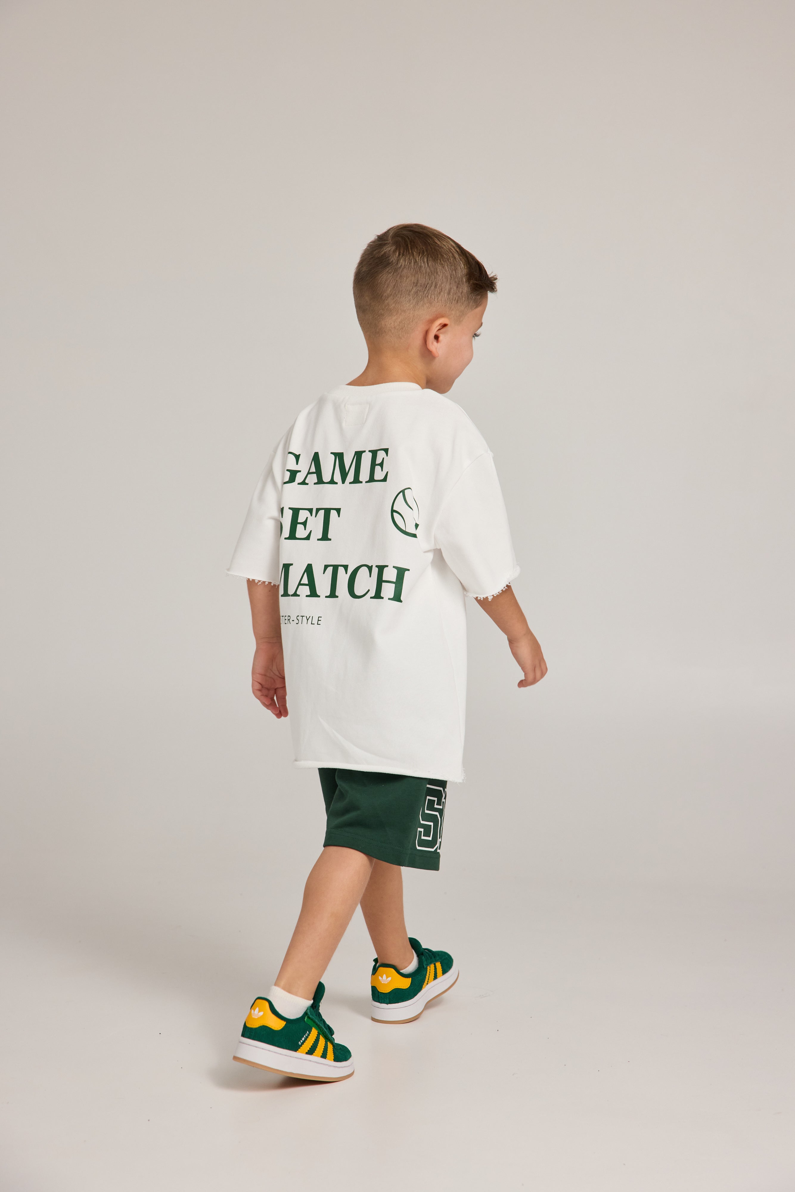 טישרט game לבנה