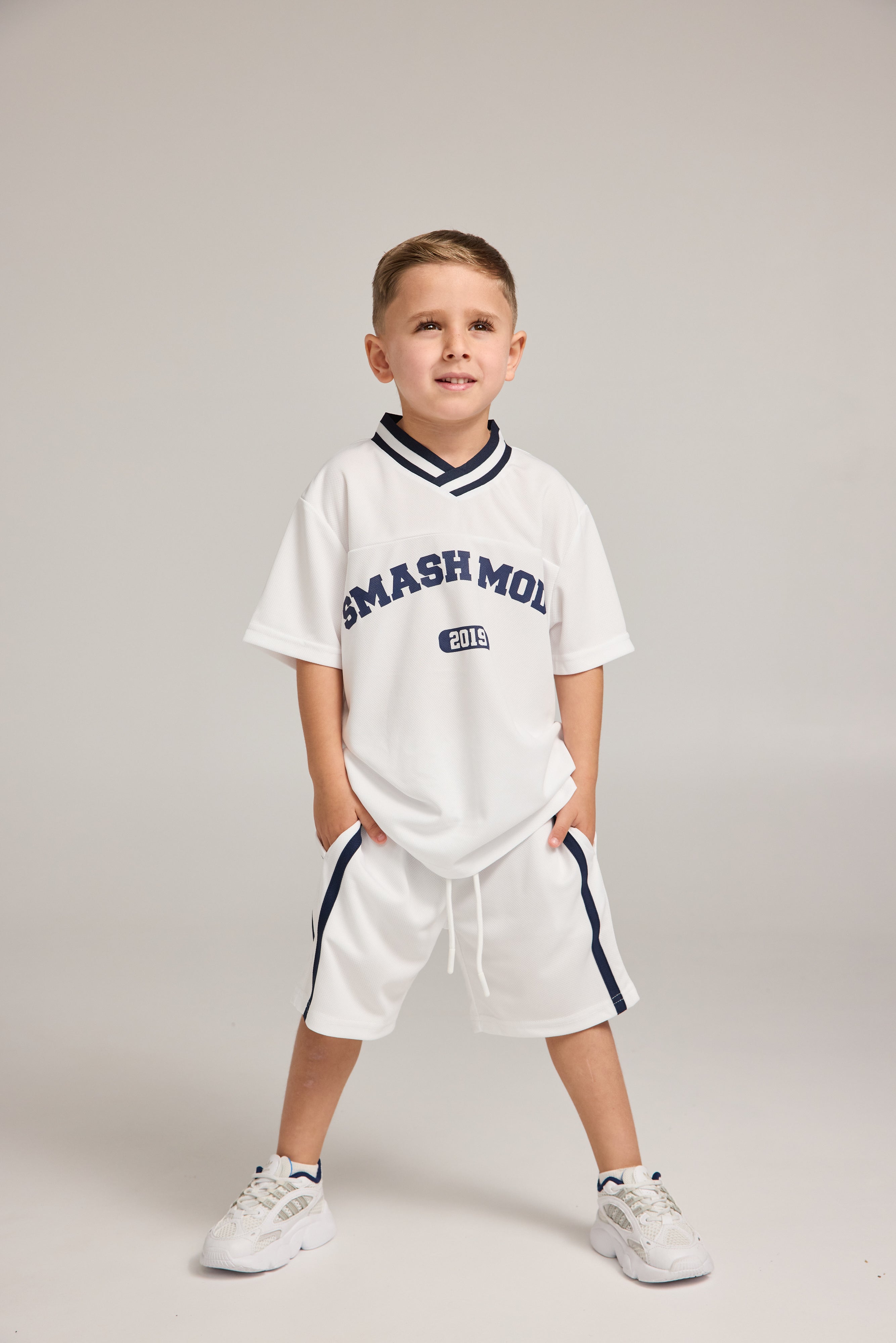 חליפת נובאק לבנה