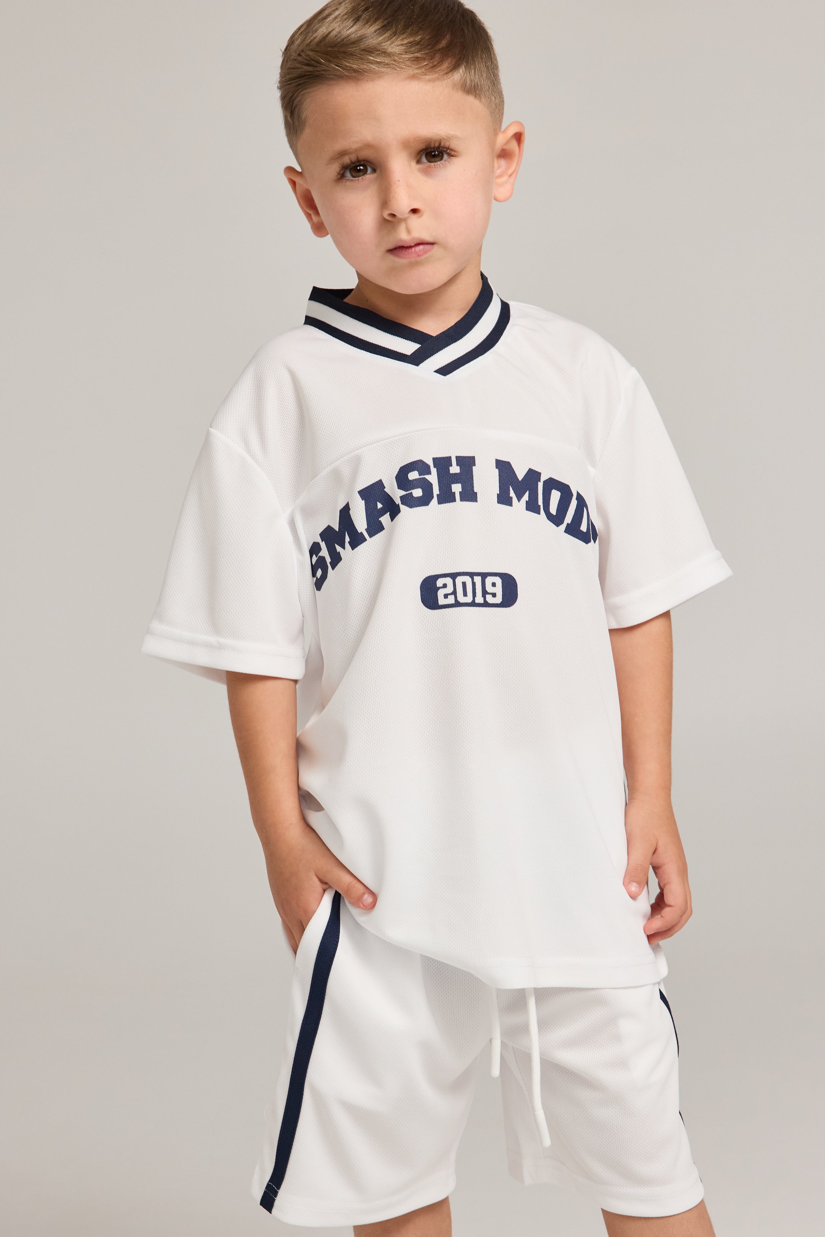 חליפת נובאק לבנה