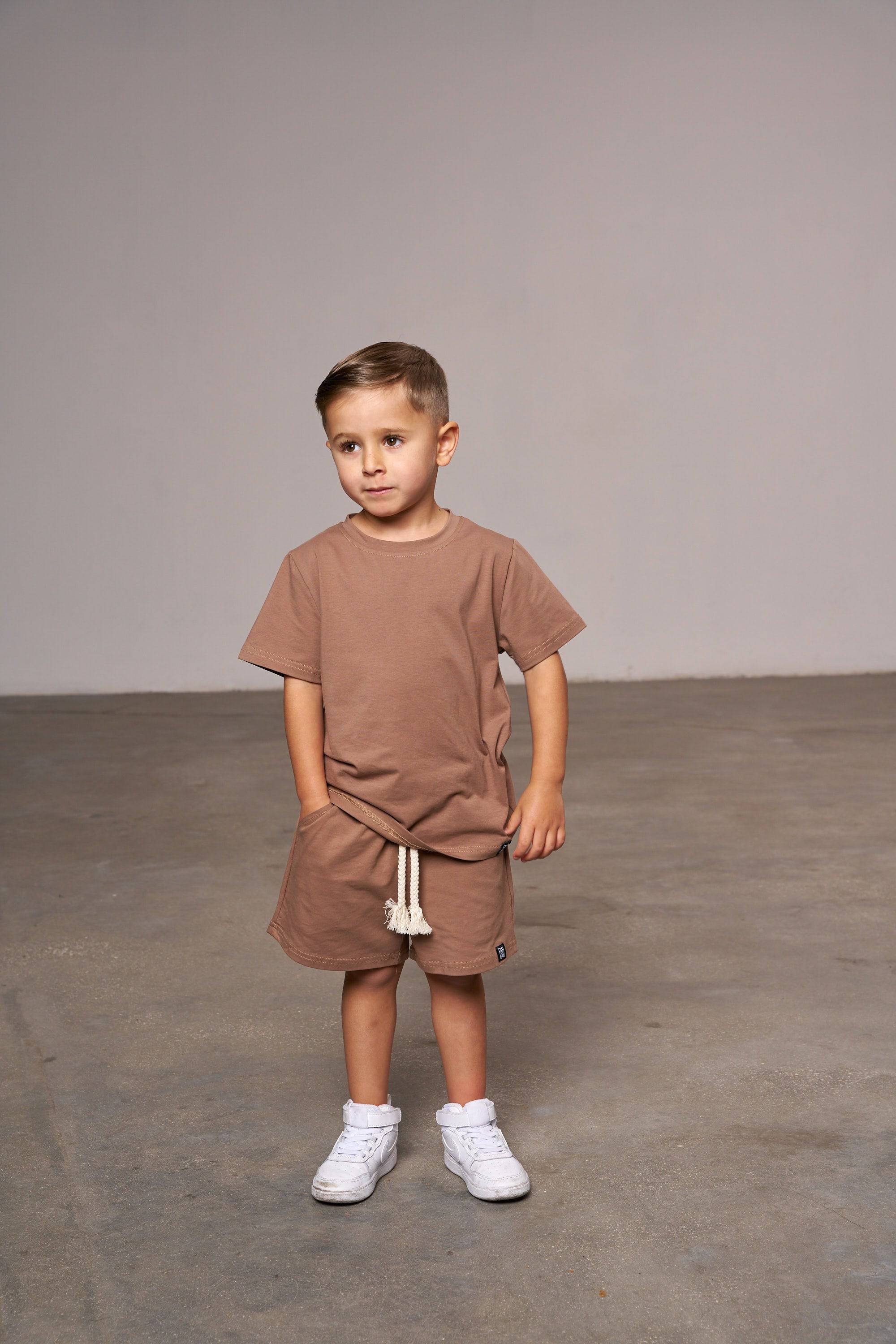 חליפת בייסיק שוקולד - Hipster