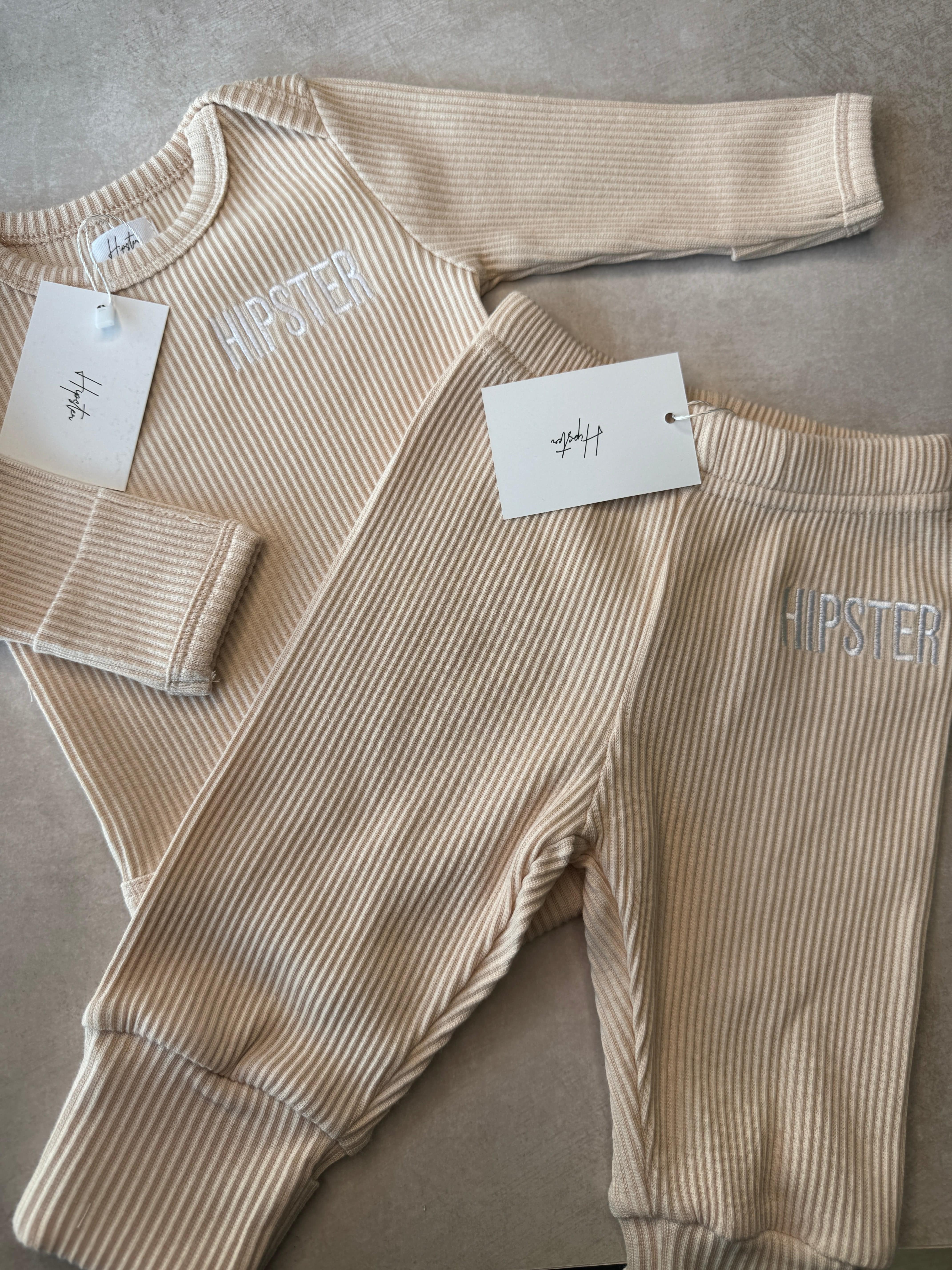 בגד גוף בייבי פודרה - Hipster