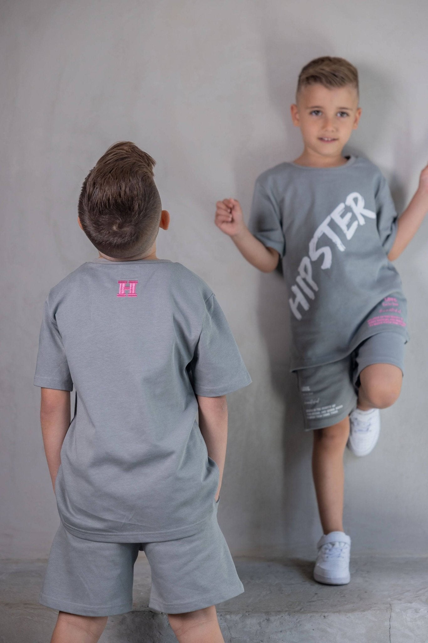 אפורה LOVE חליפת - Hipster