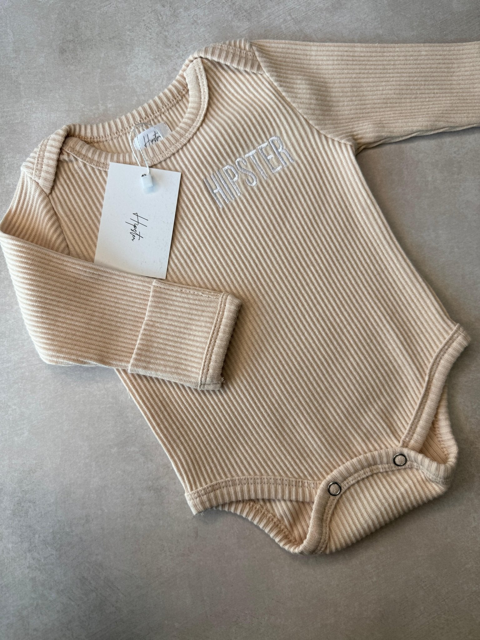 בגד גוף בייבי פודרה - Hipster