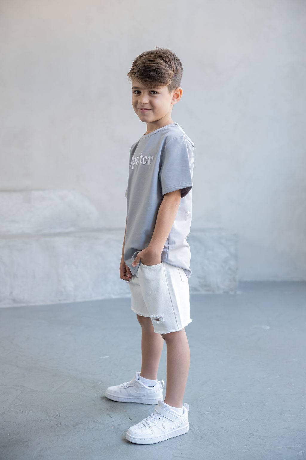 טי שירט פרפר אפורה - Hipster