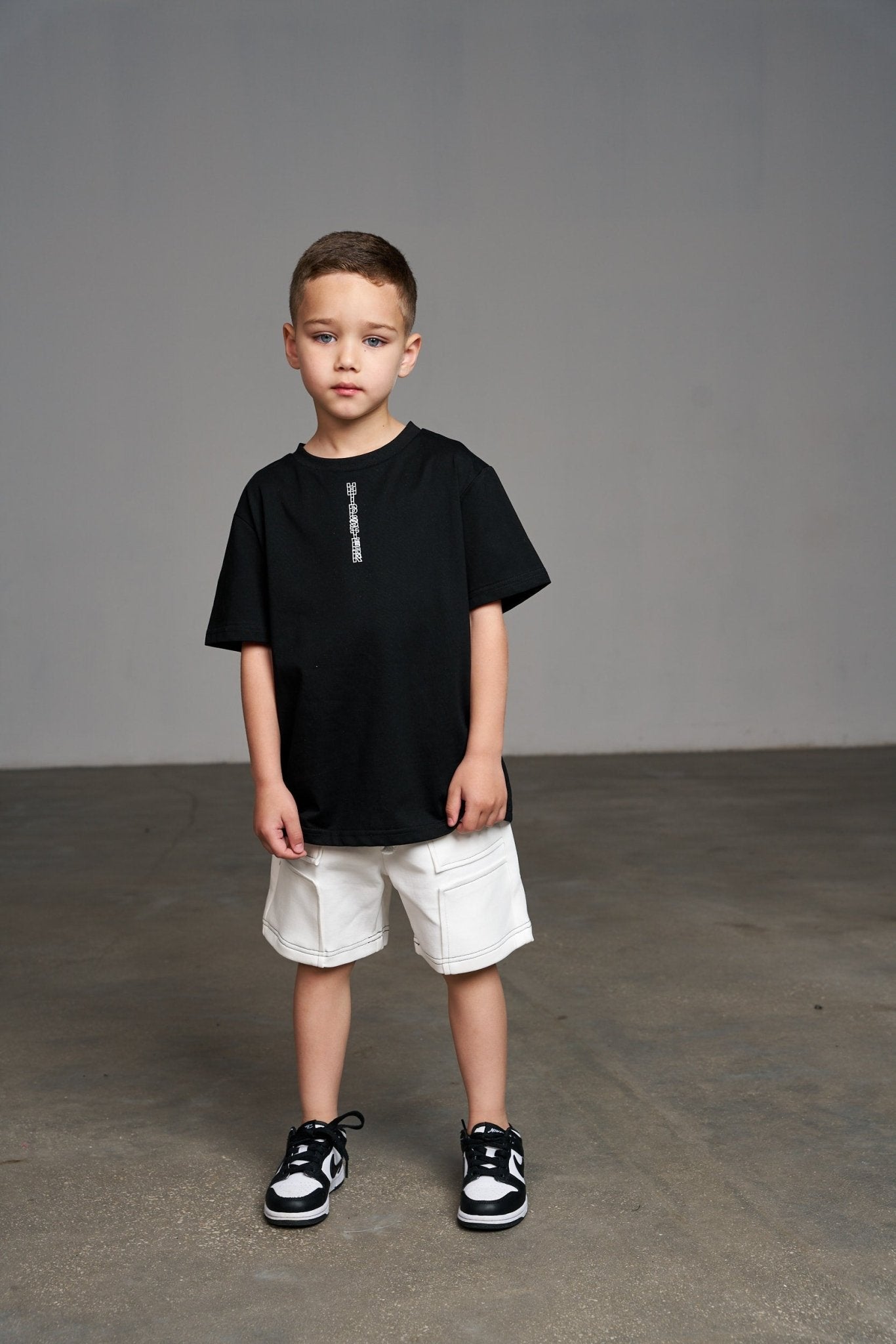 טי שירט לואי שחורה - Hipster