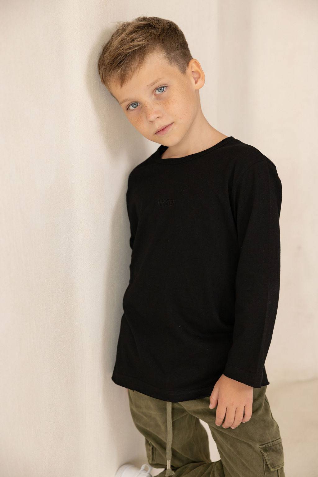 טי שירט שחורה ארוכה - Hipster