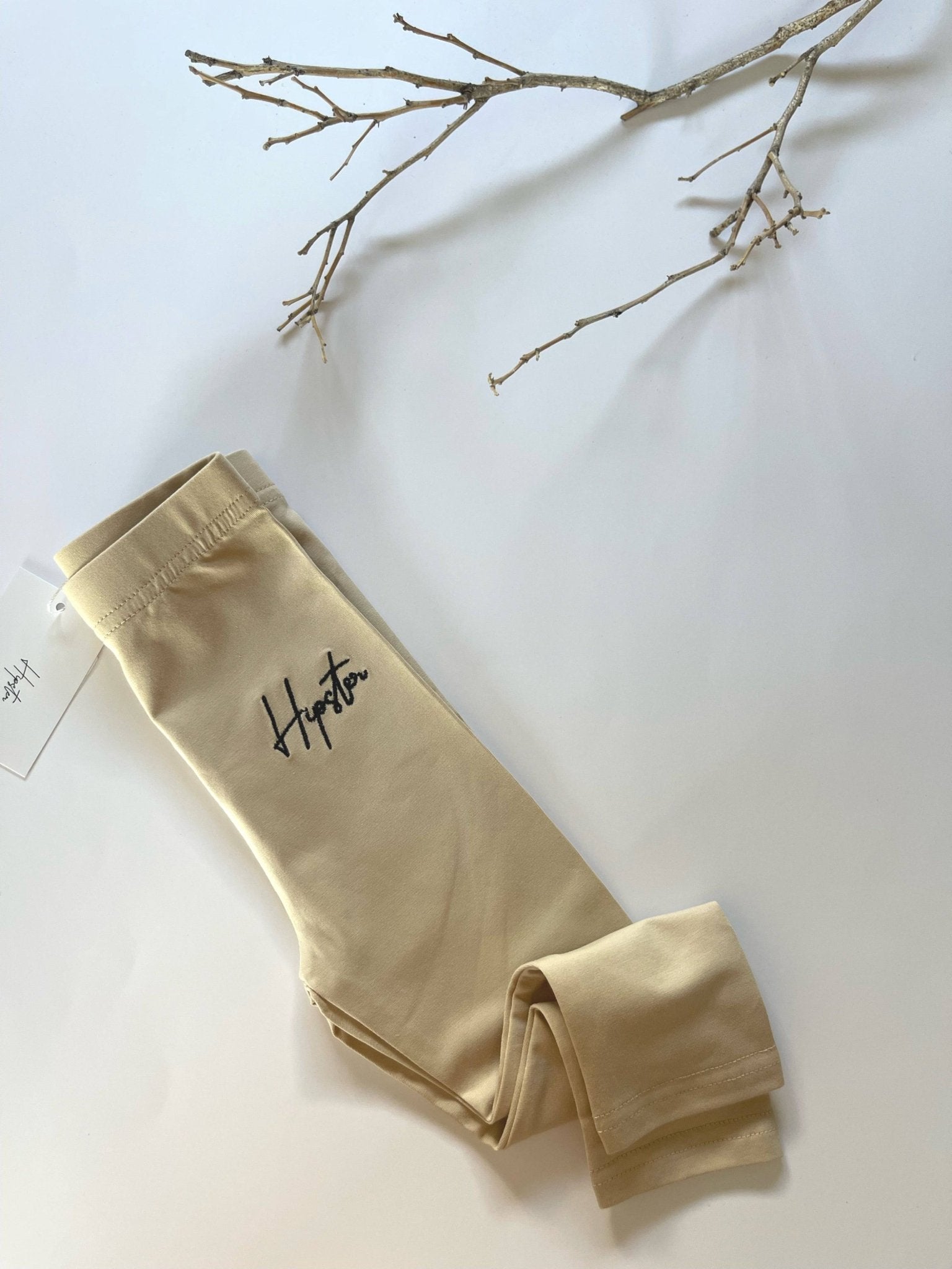 טייץ בז - Hipster