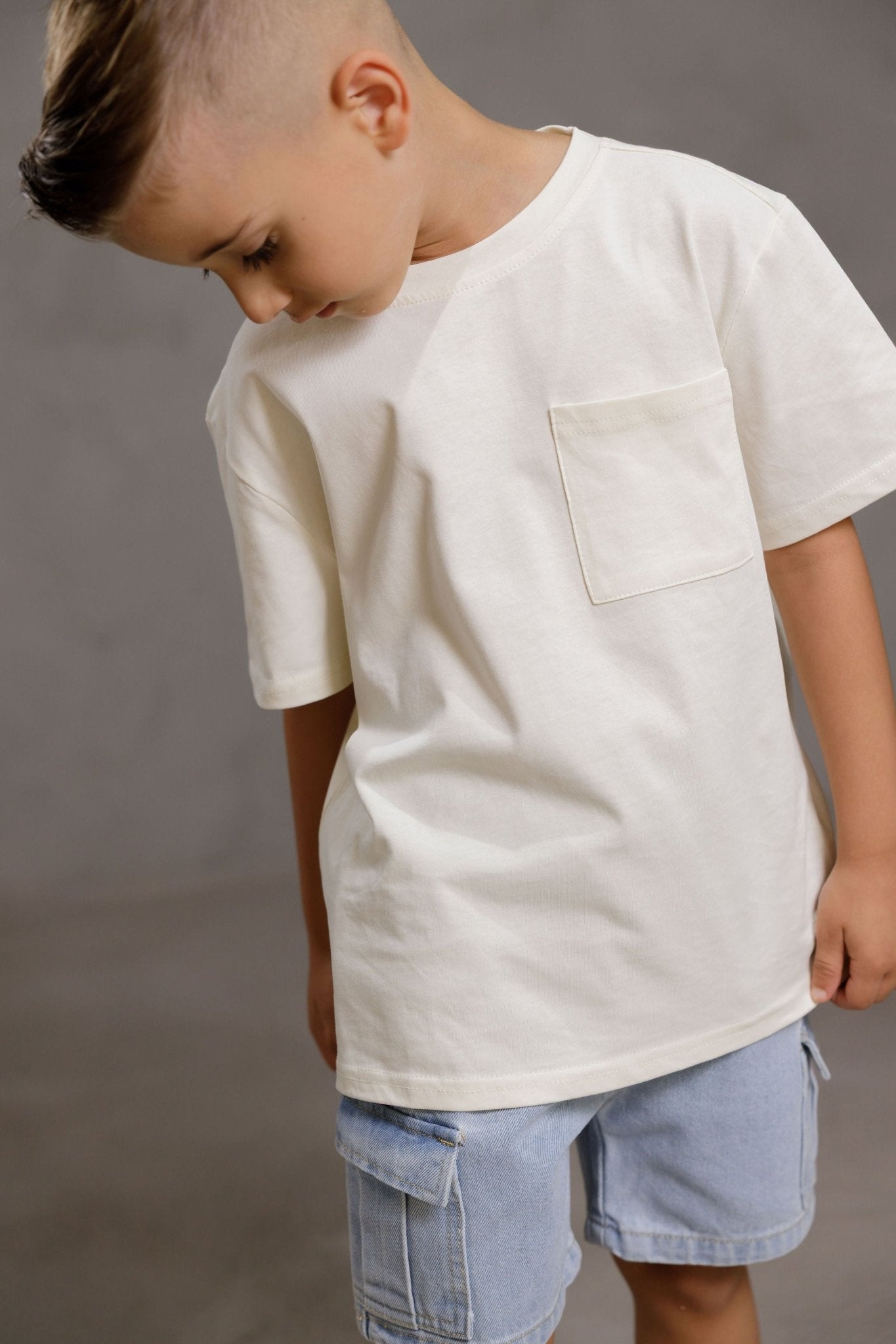 טישירט קרם בשילוב כיס - Hipster
