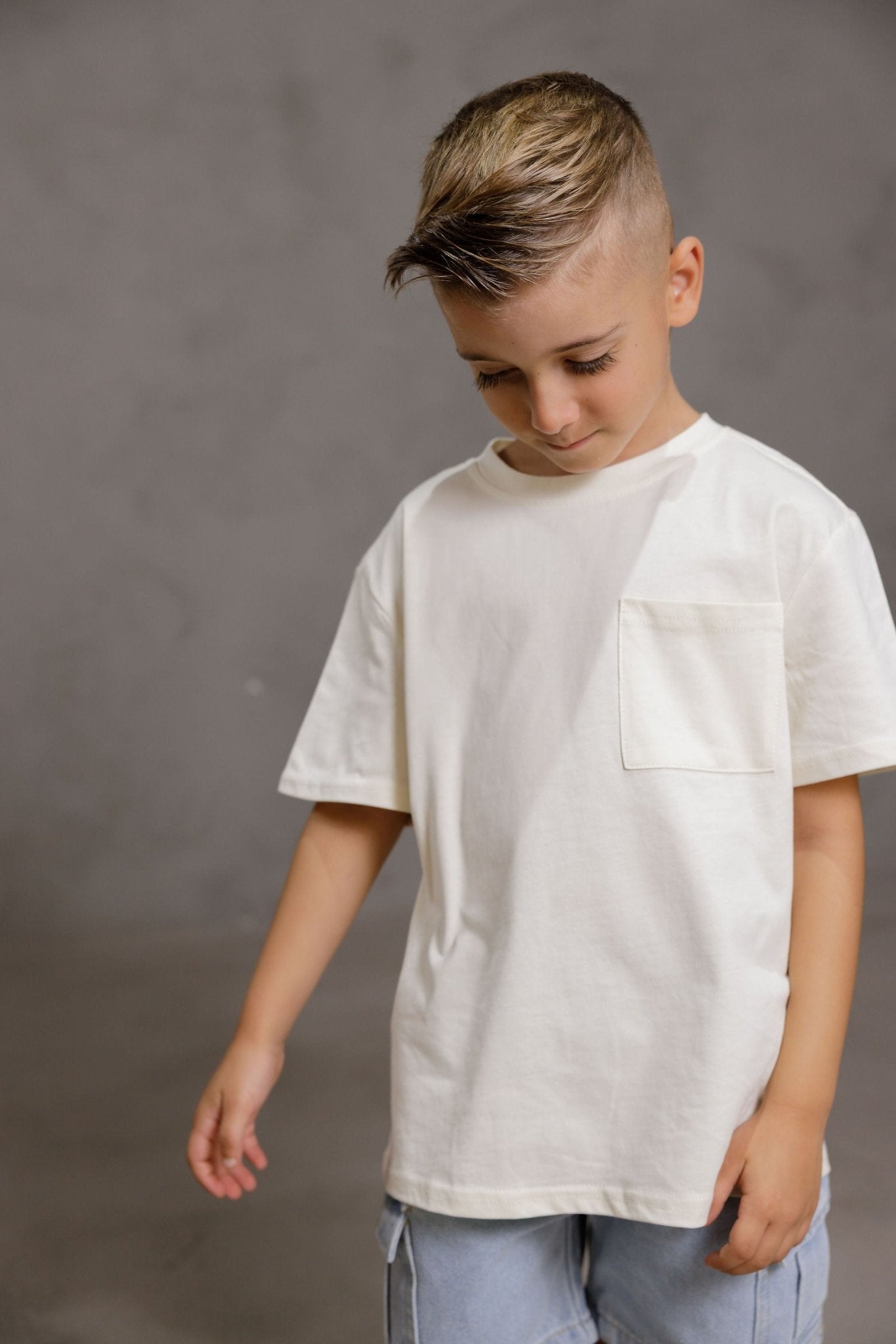 טישירט קרם בשילוב כיס - Hipster