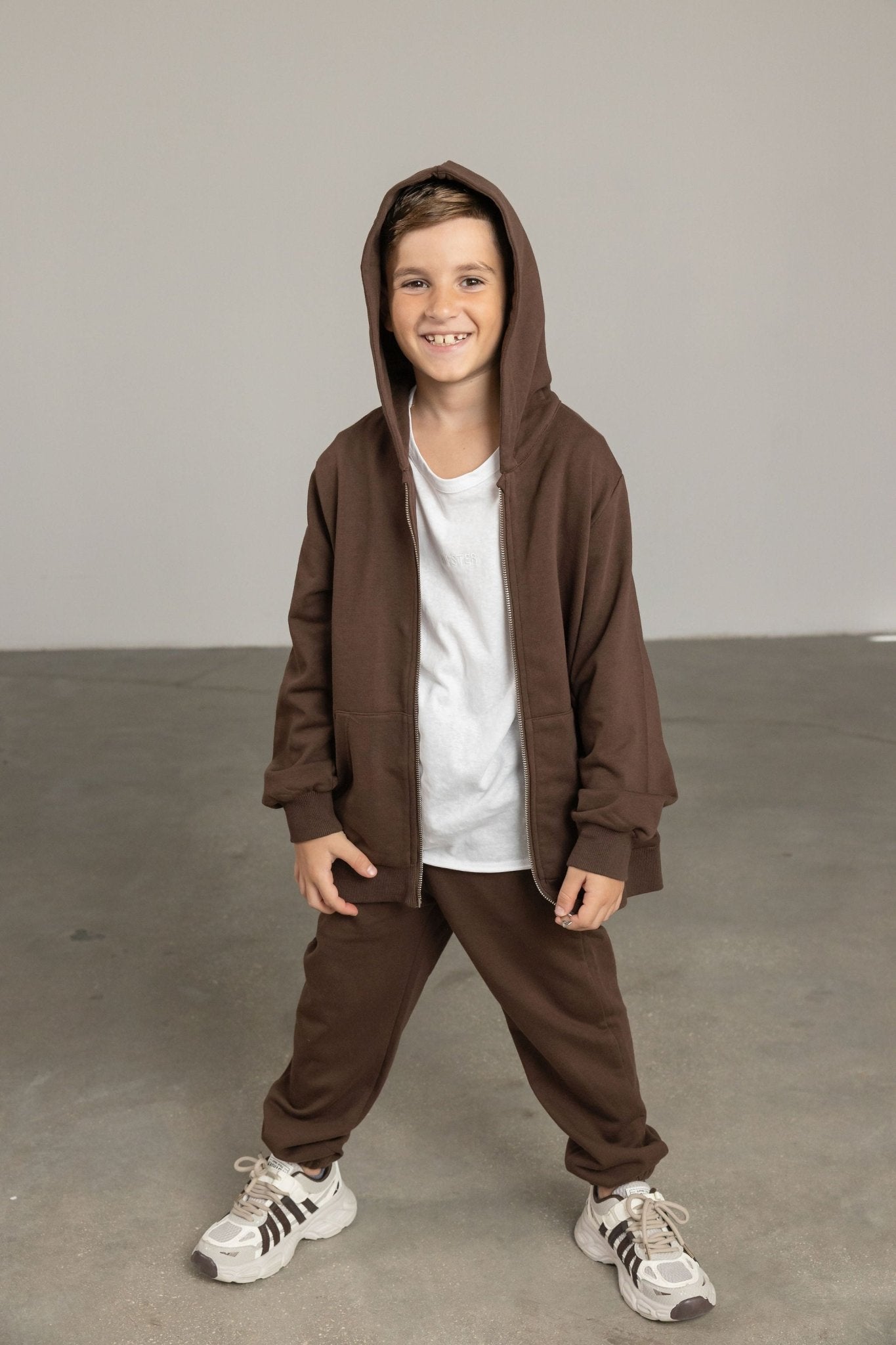 קפוצ'ון בייסיק חום שוקלד - Hipster