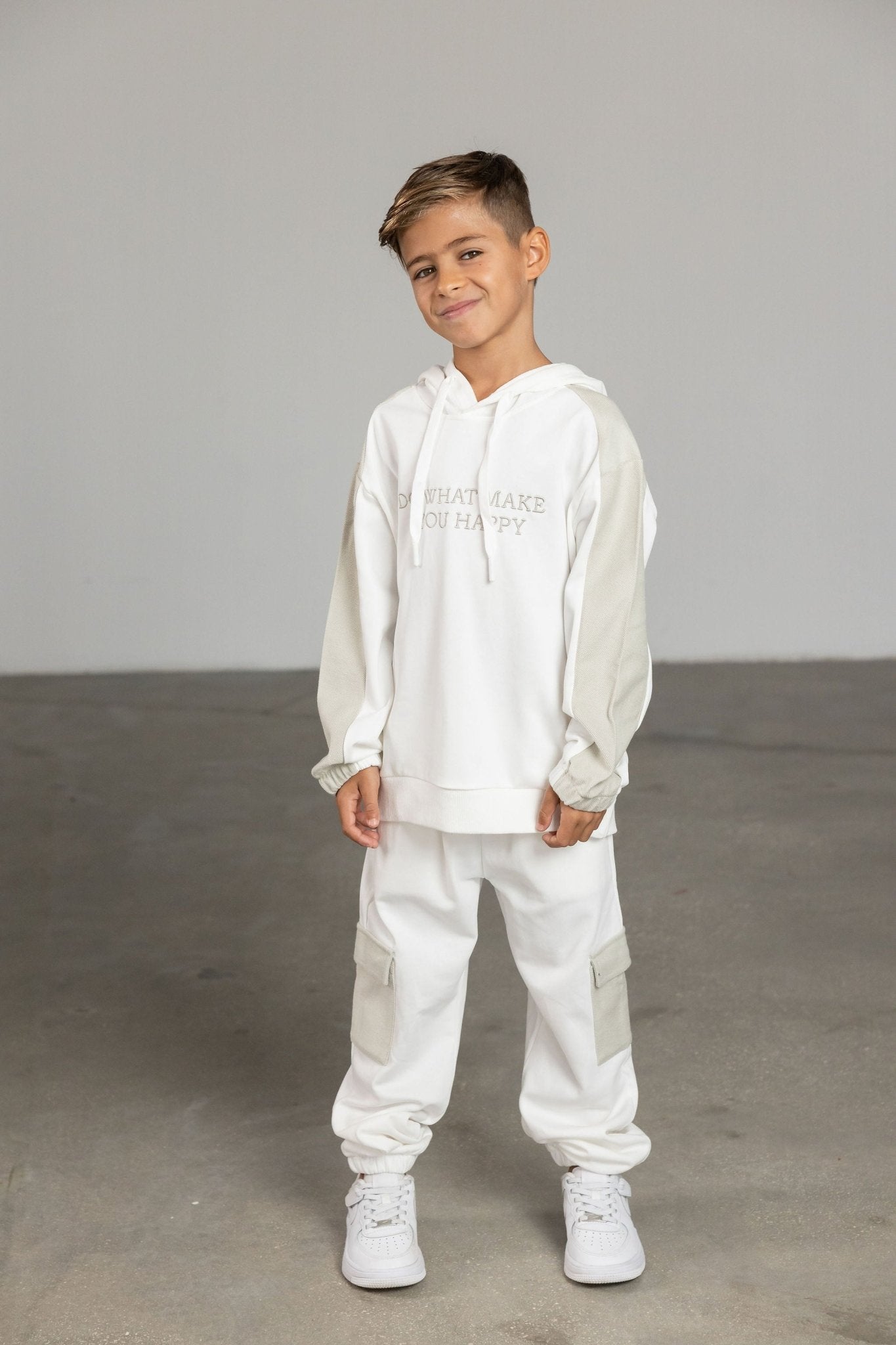 קפוצ'ון ג'סי לבן בשילוב אפור - Hipster