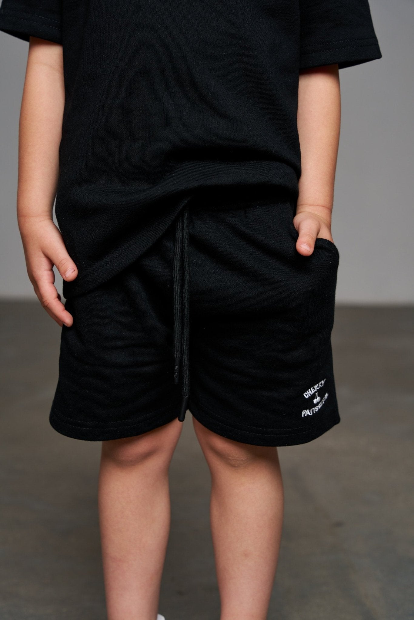 חליפת Cherry שחורה - Hipster