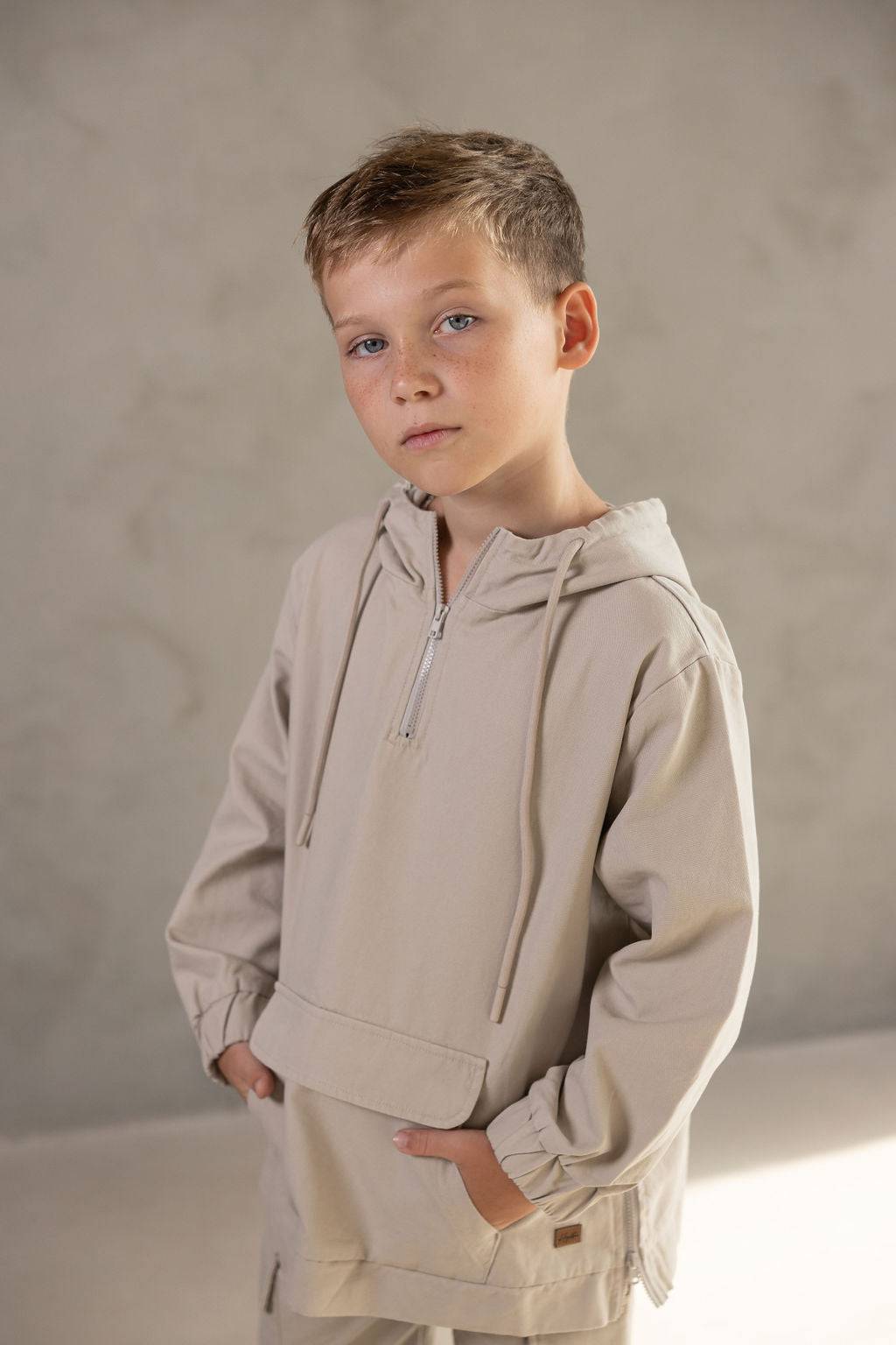 חליפת קווין בז' - Hipster