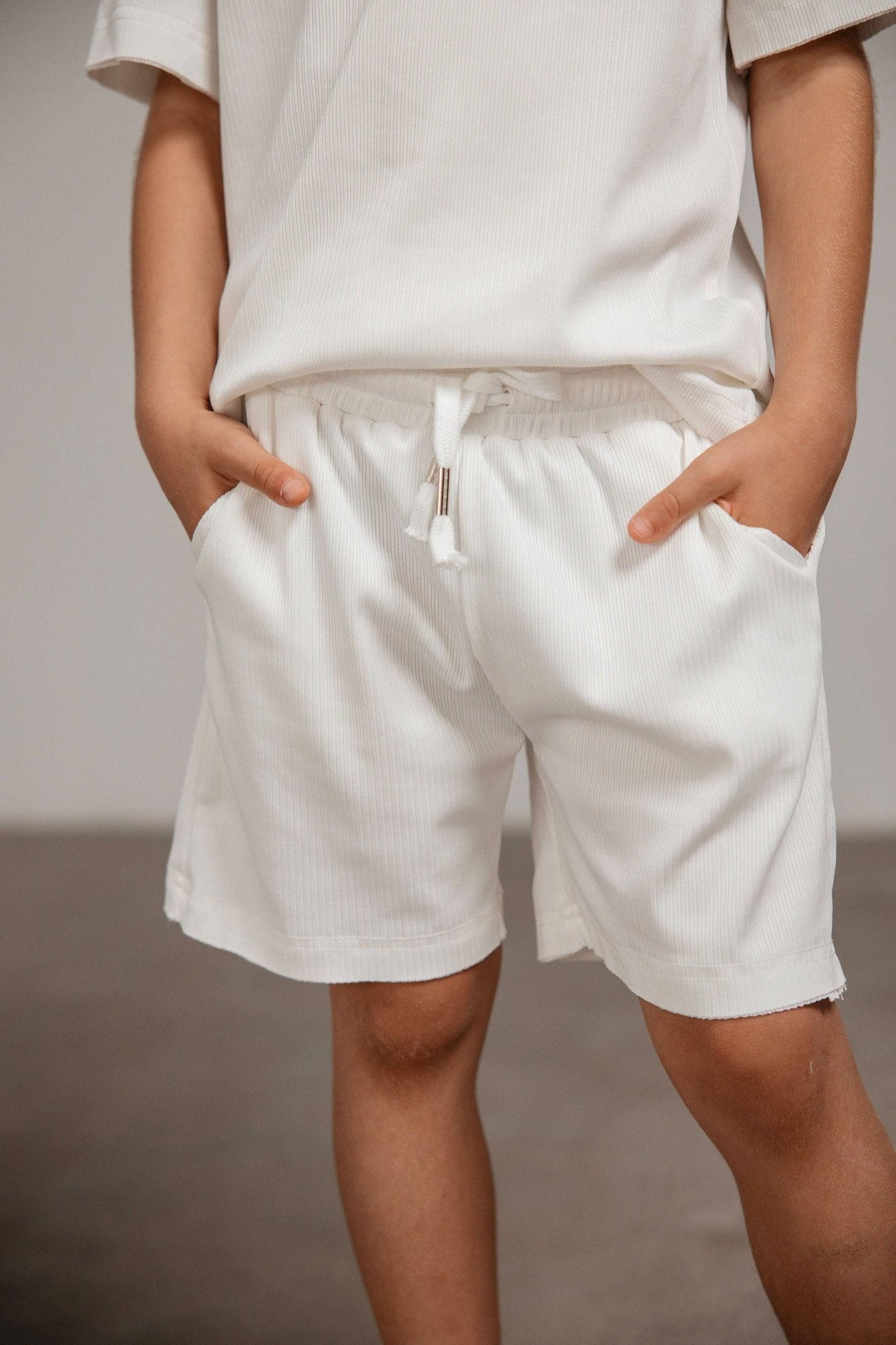 חליפת ליאו לבנה - Hipster