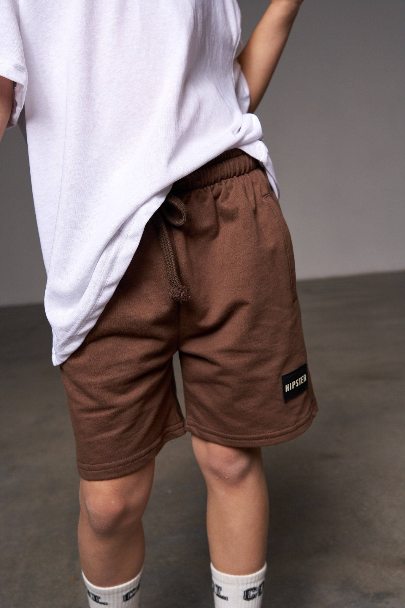 מכנס בייסיק קצר חום - Hipster
