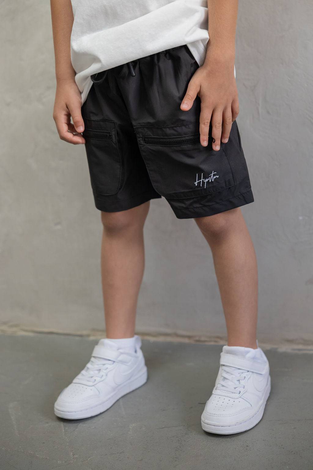 מכנס ניילון קצר שחור - Hipster