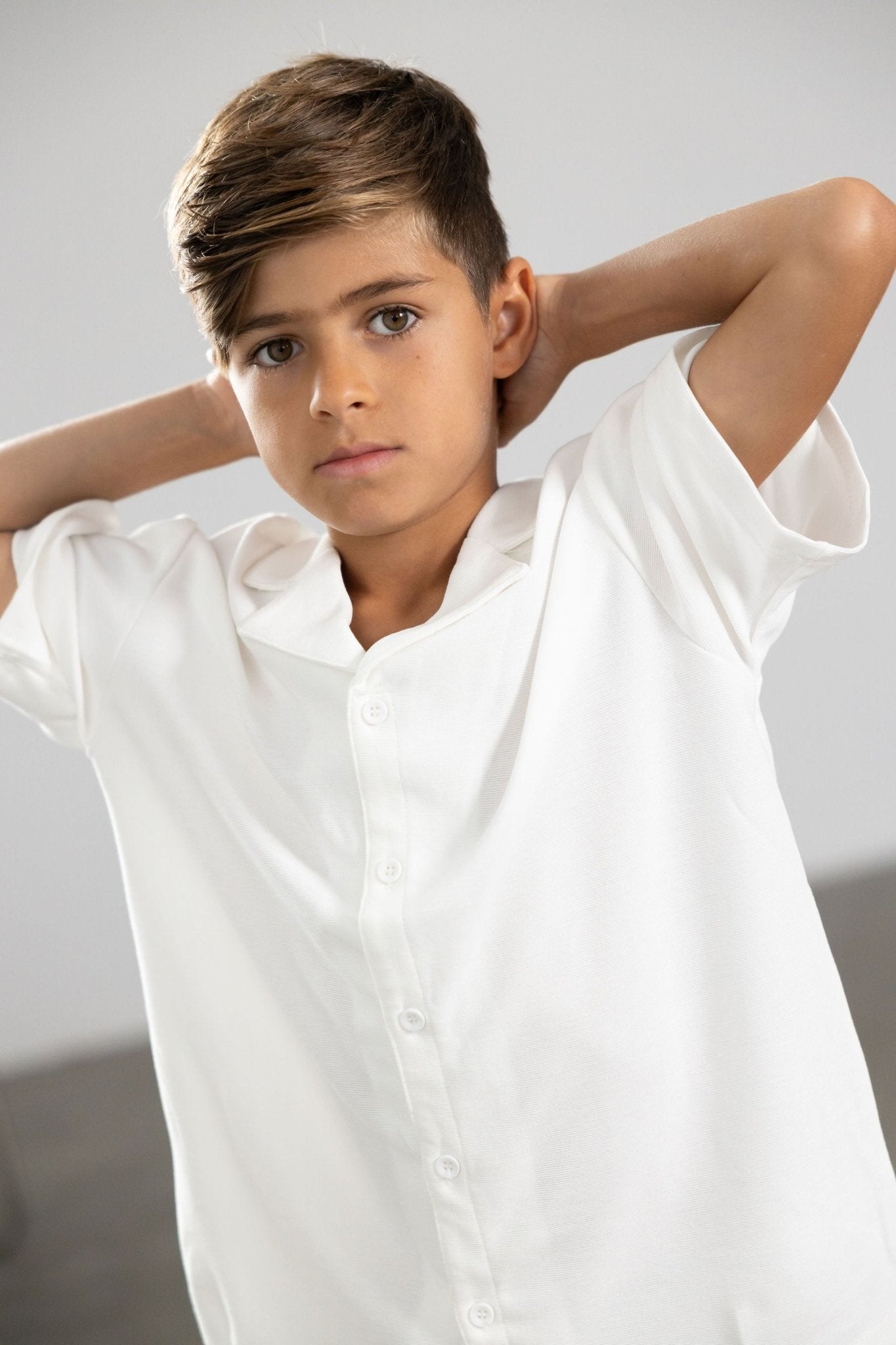 מכופתרת ריזורט לבנה - Hipster