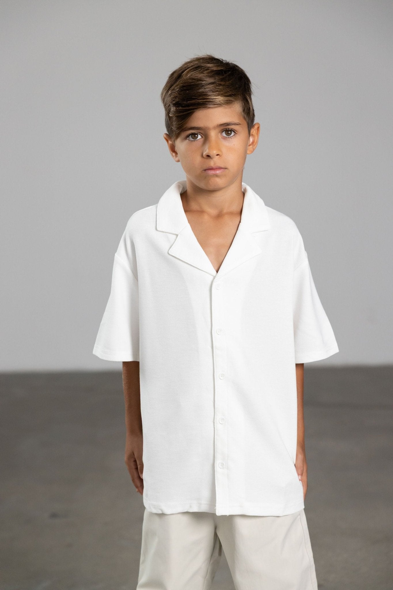 מכופתרת ריזורט לבנה - Hipster