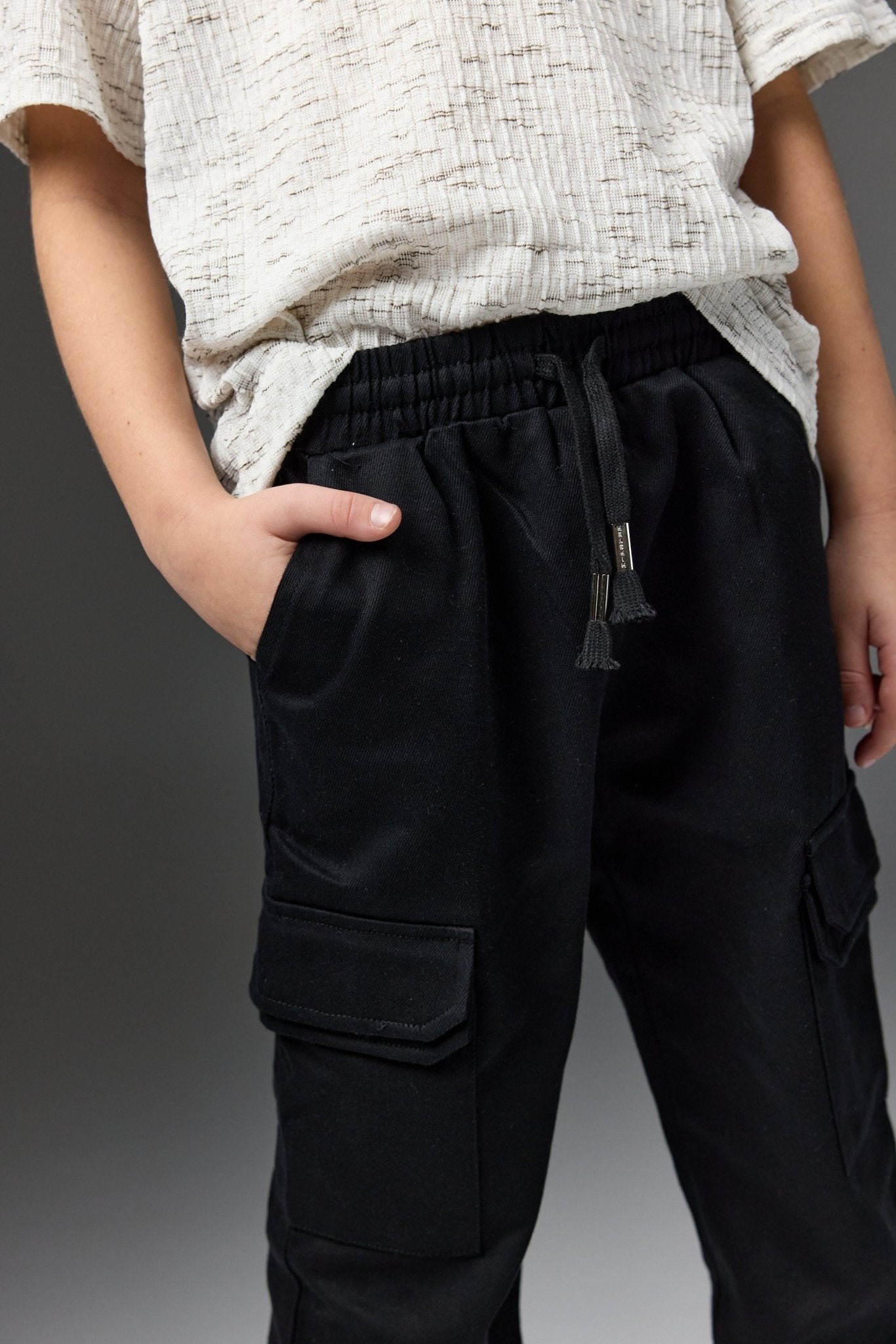 דגמ״ח ג׳ון שחור - Hipster