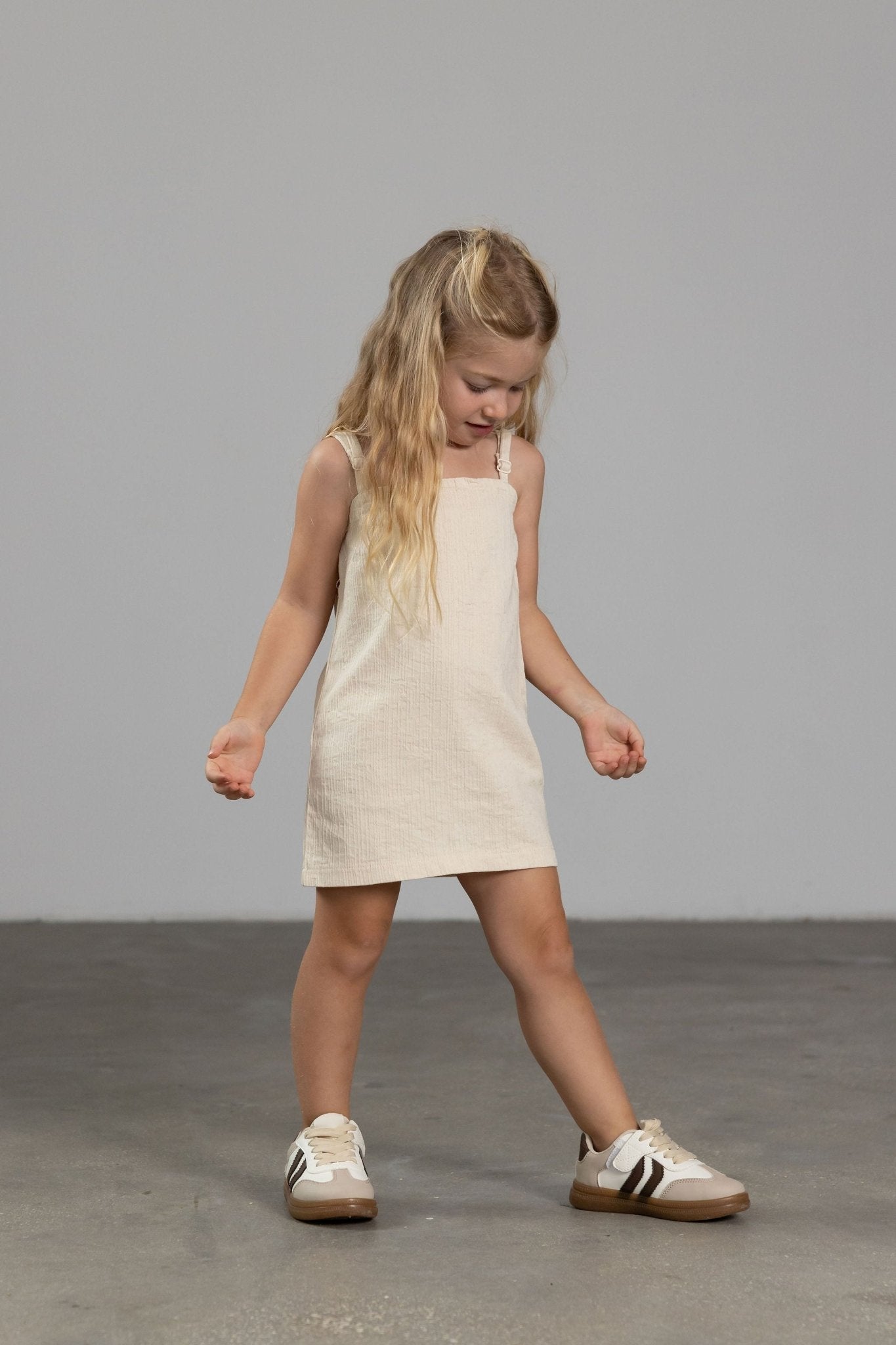 שמלת ג'ינס בז' - Hipster