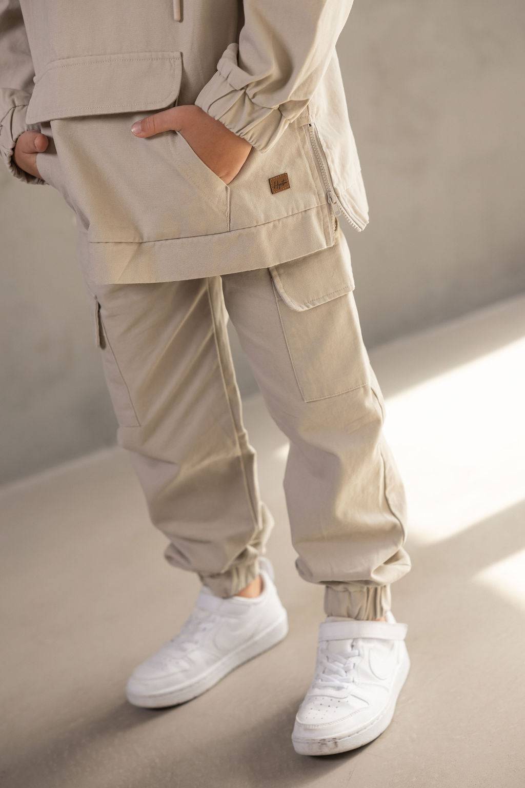 חליפת קווין בז' - Hipster