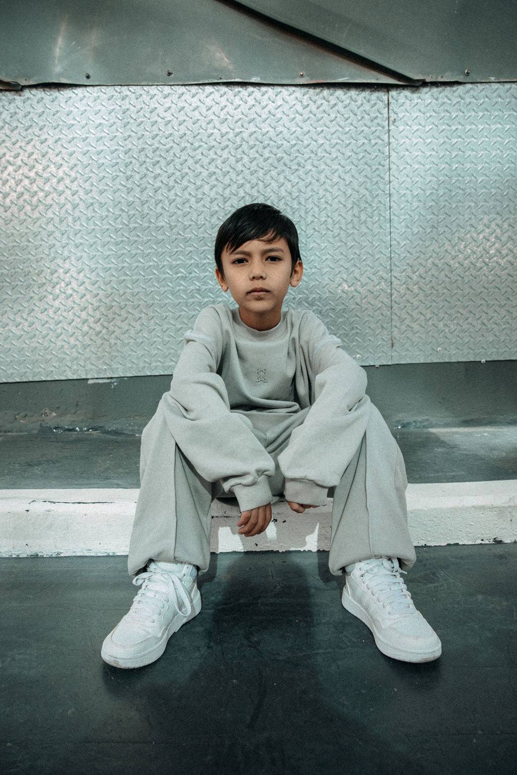 סווטשירט לוגו אבן - Hipster