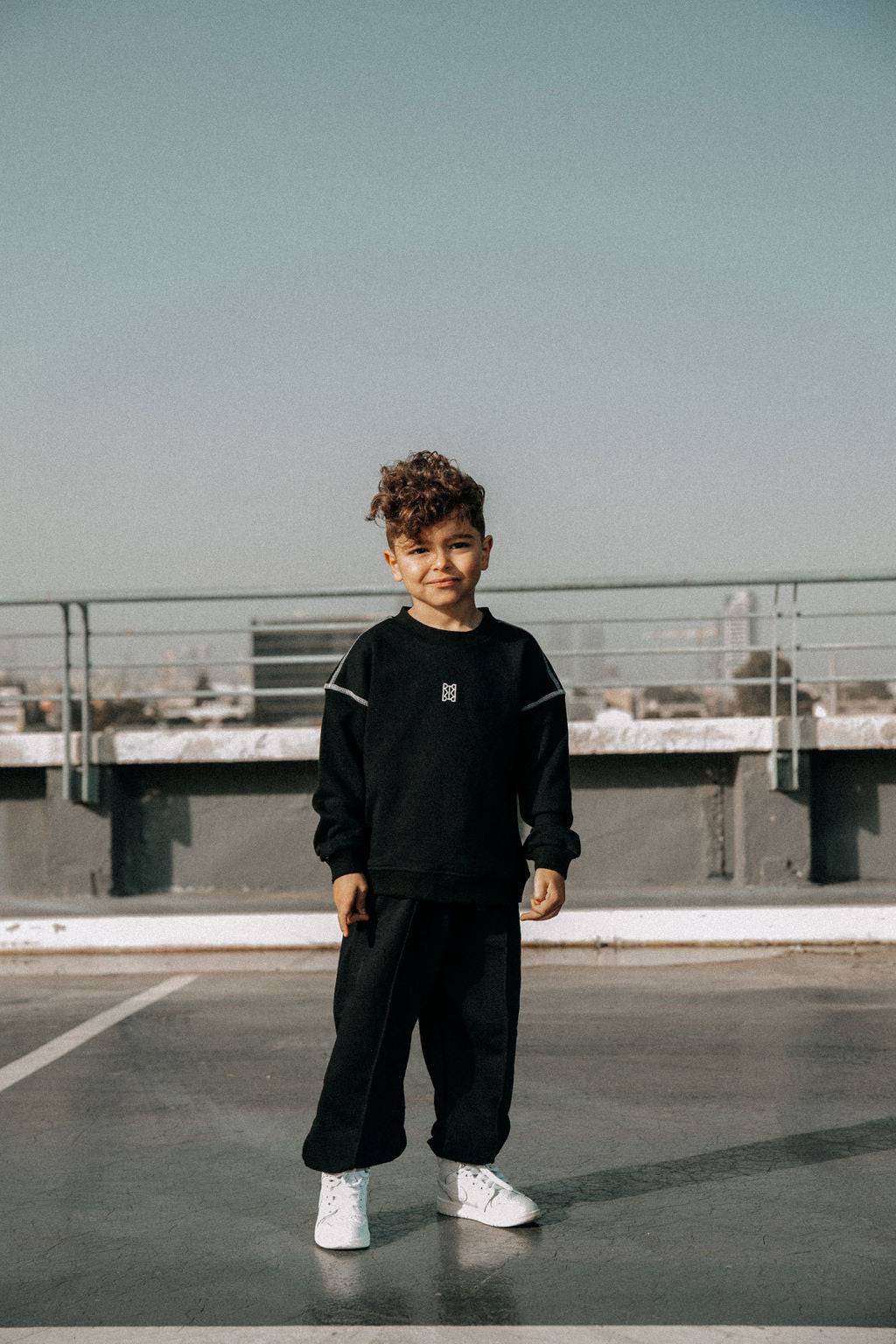 מכנס לוגו שחור - Hipster