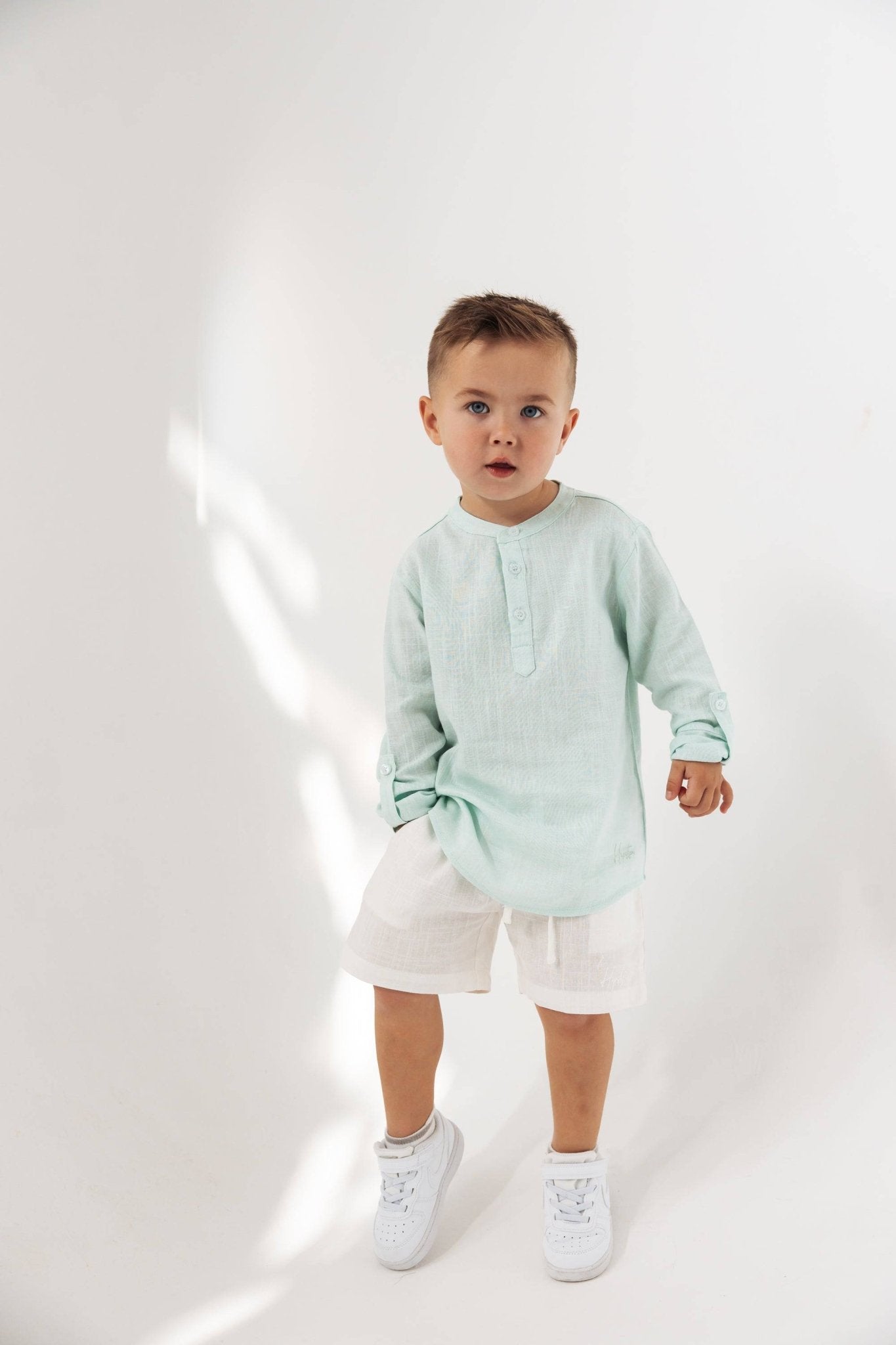 חולצת פשתן תכלת - Hipster