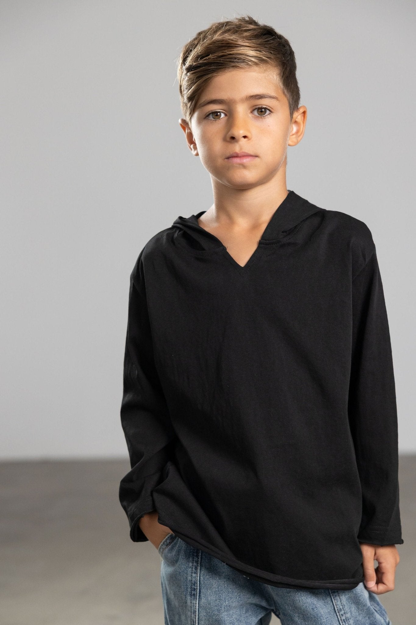 חולצת מילו שחורה - Hipster