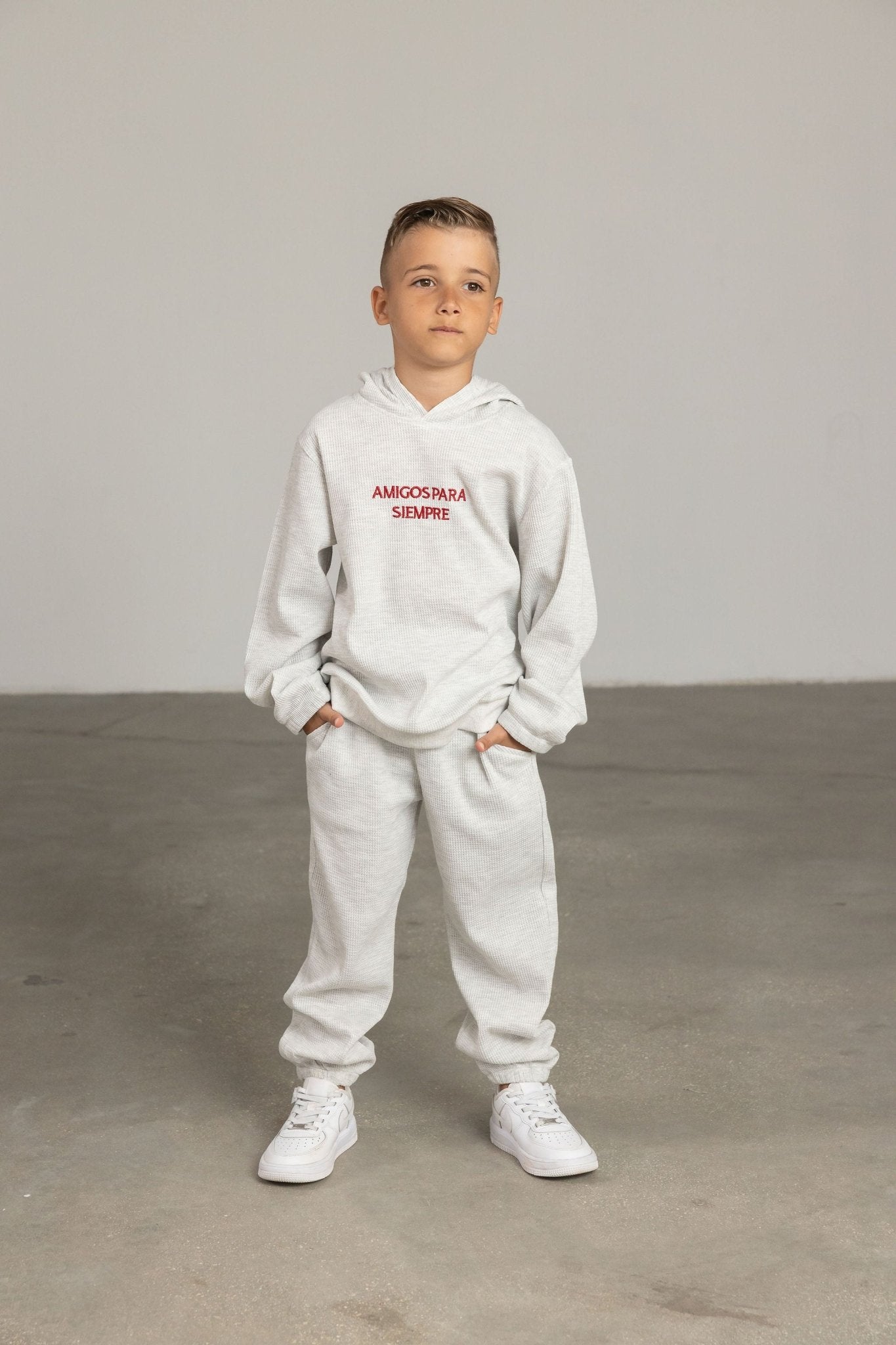 חולצת וופל AMIGOS אפורה - Hipster