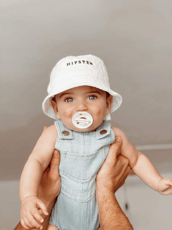 כובע באקט לבן - Hipster