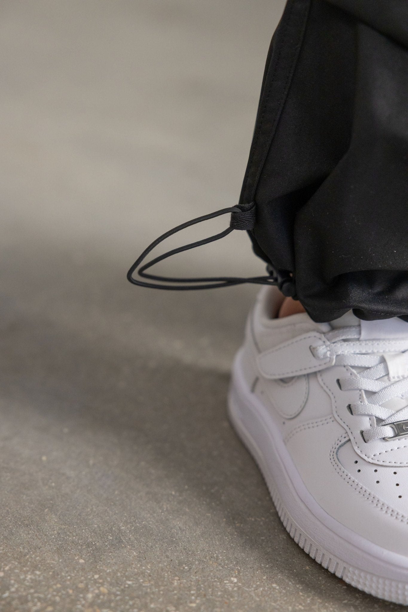 דגמ"ח תומאס שחור - Hipster