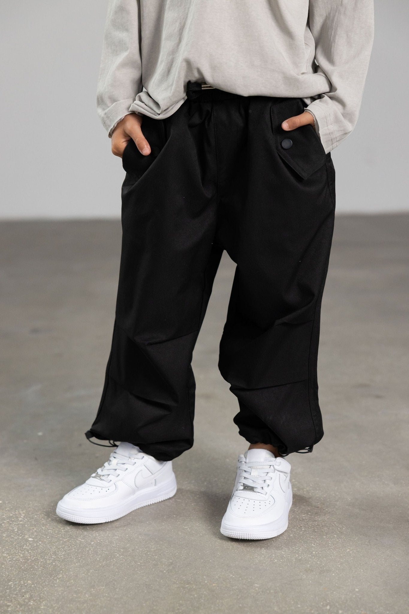 דגמ"ח תומאס שחור - Hipster