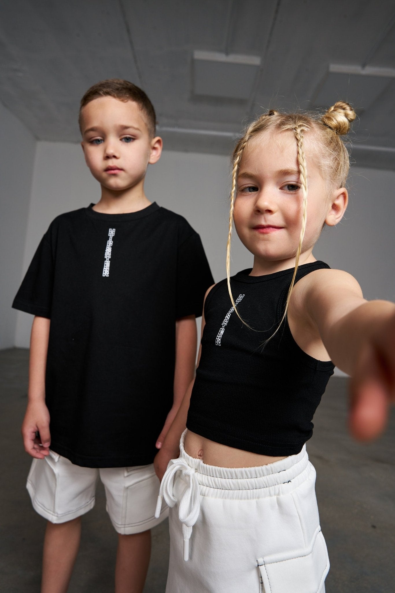 טי שירט לואי שחורה - Hipster