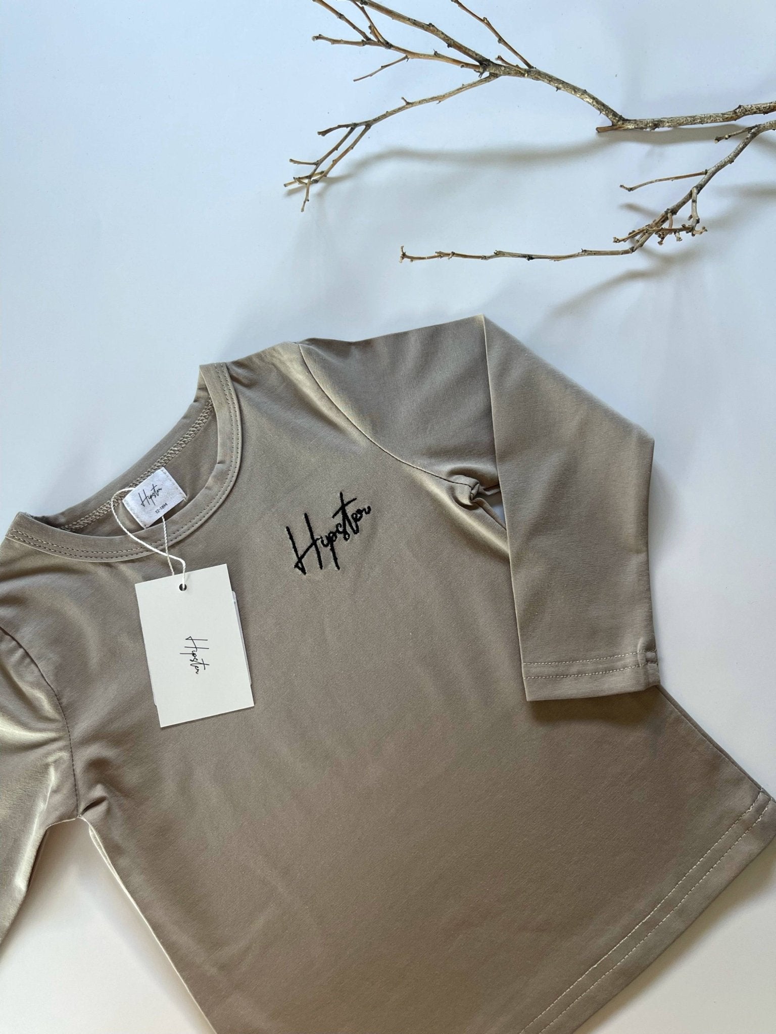 טישירט בייסיק אפורה - Hipster