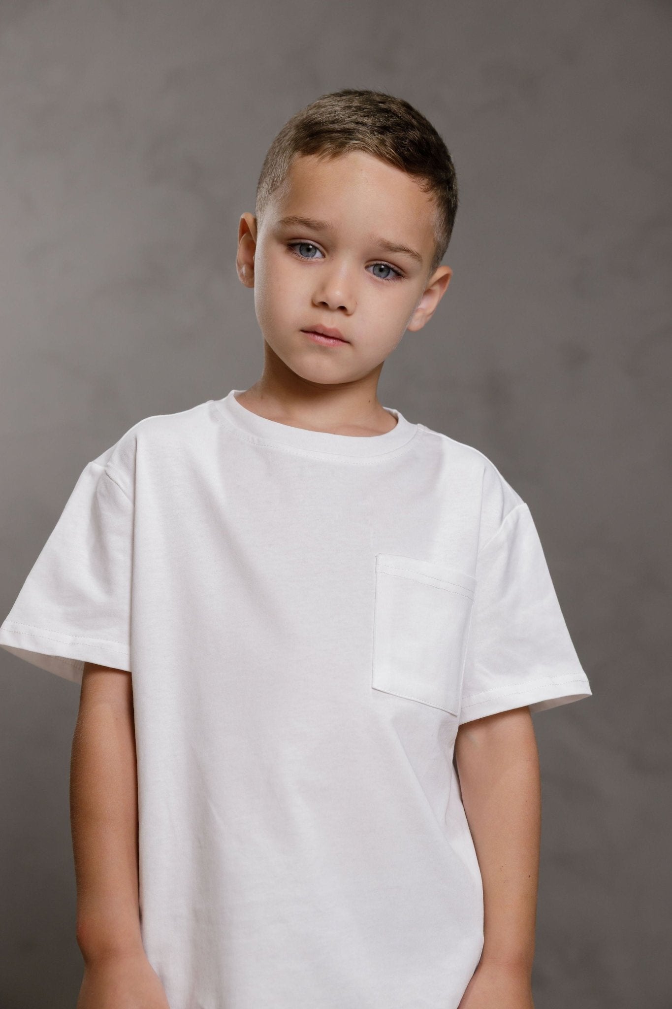 טישירט לבנה בשילוב כיס - Hipster