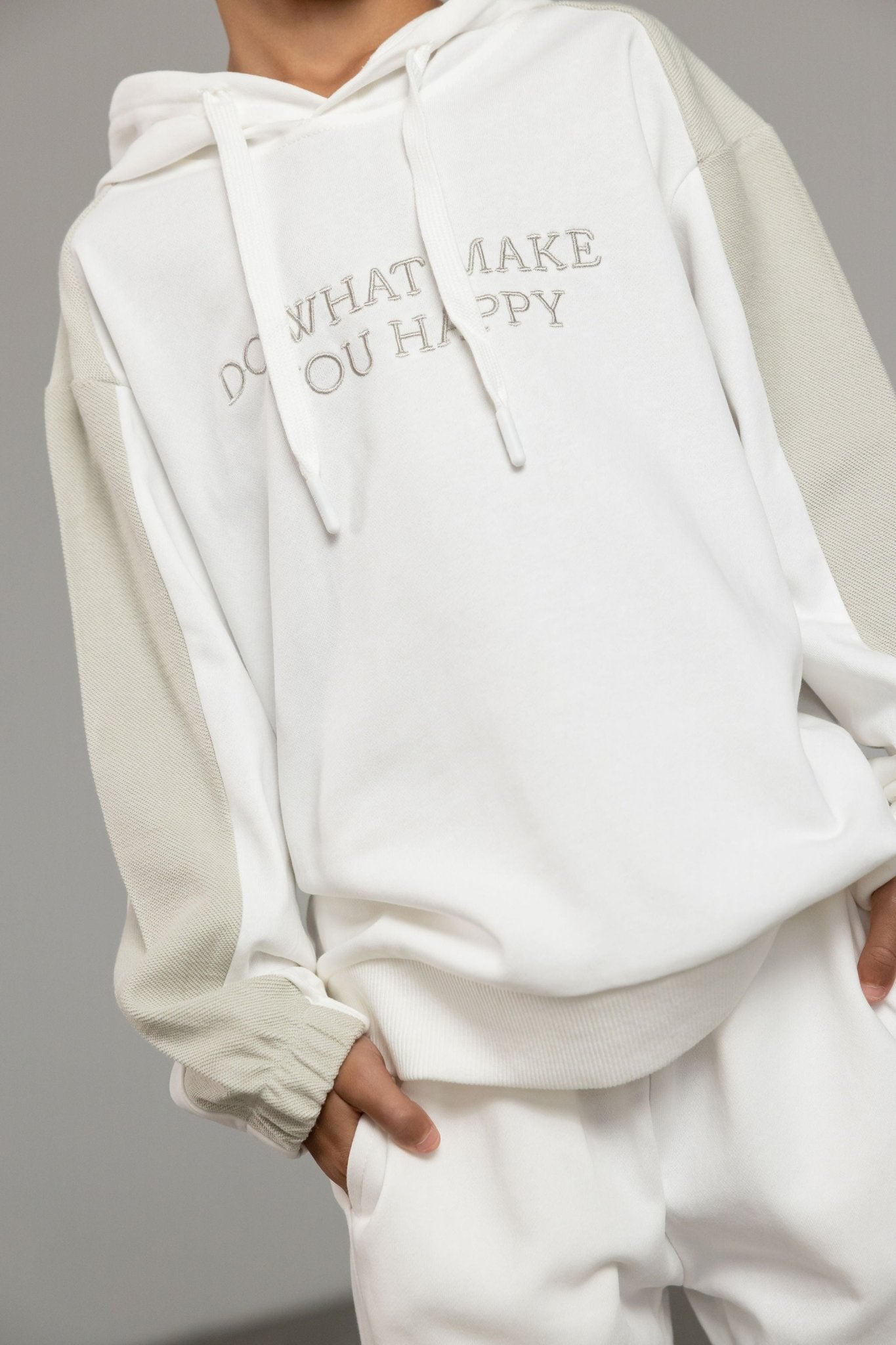 קפוצ'ון ג'סי לבן בשילוב אפור - Hipster