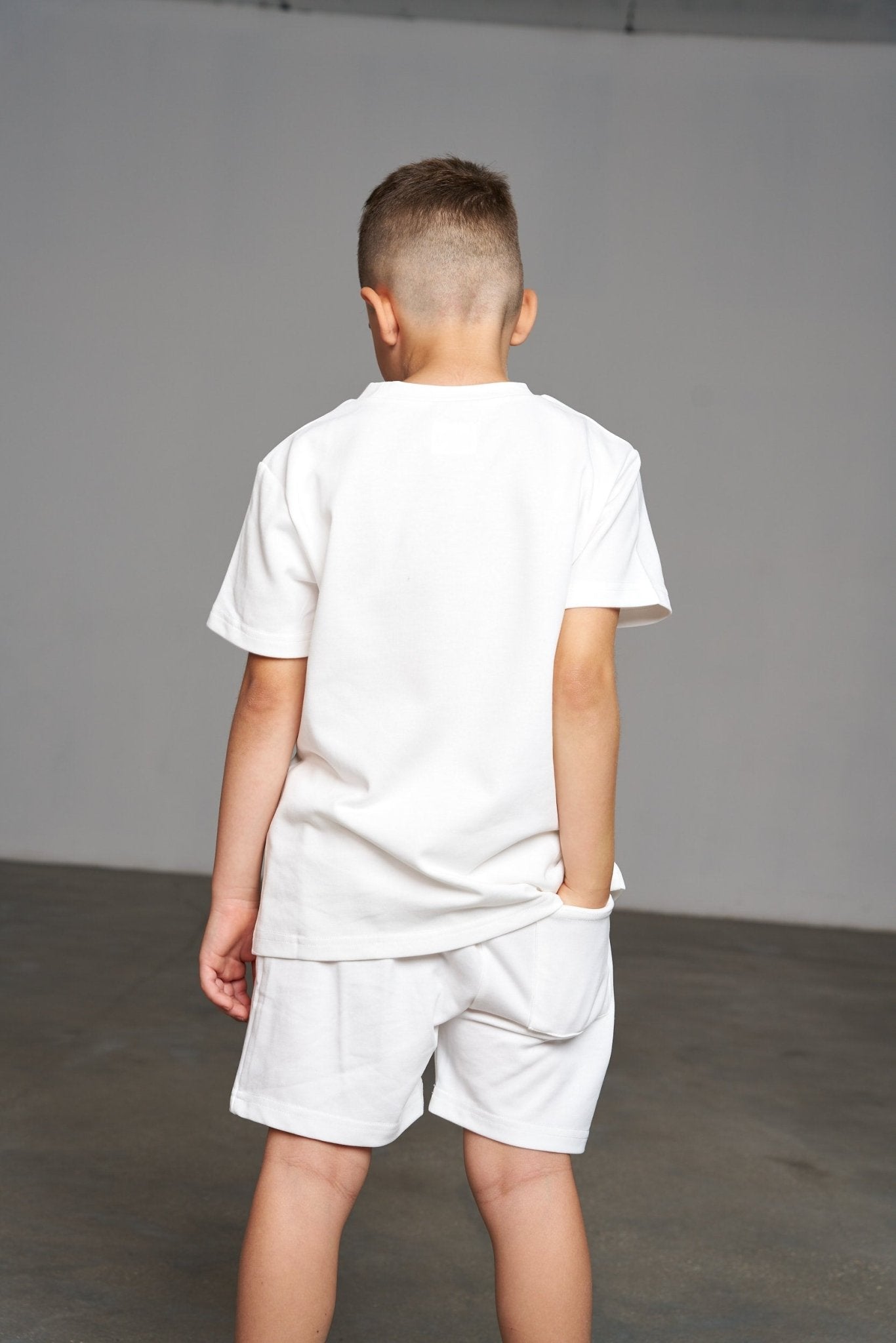 חליפת לוגו לבנה - Hipster