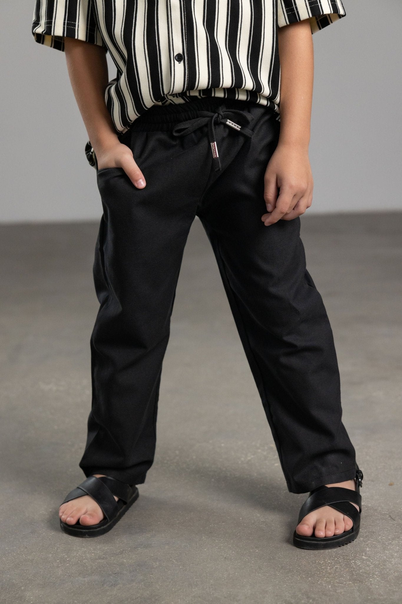 מכנס אדריאן שחור - Hipster