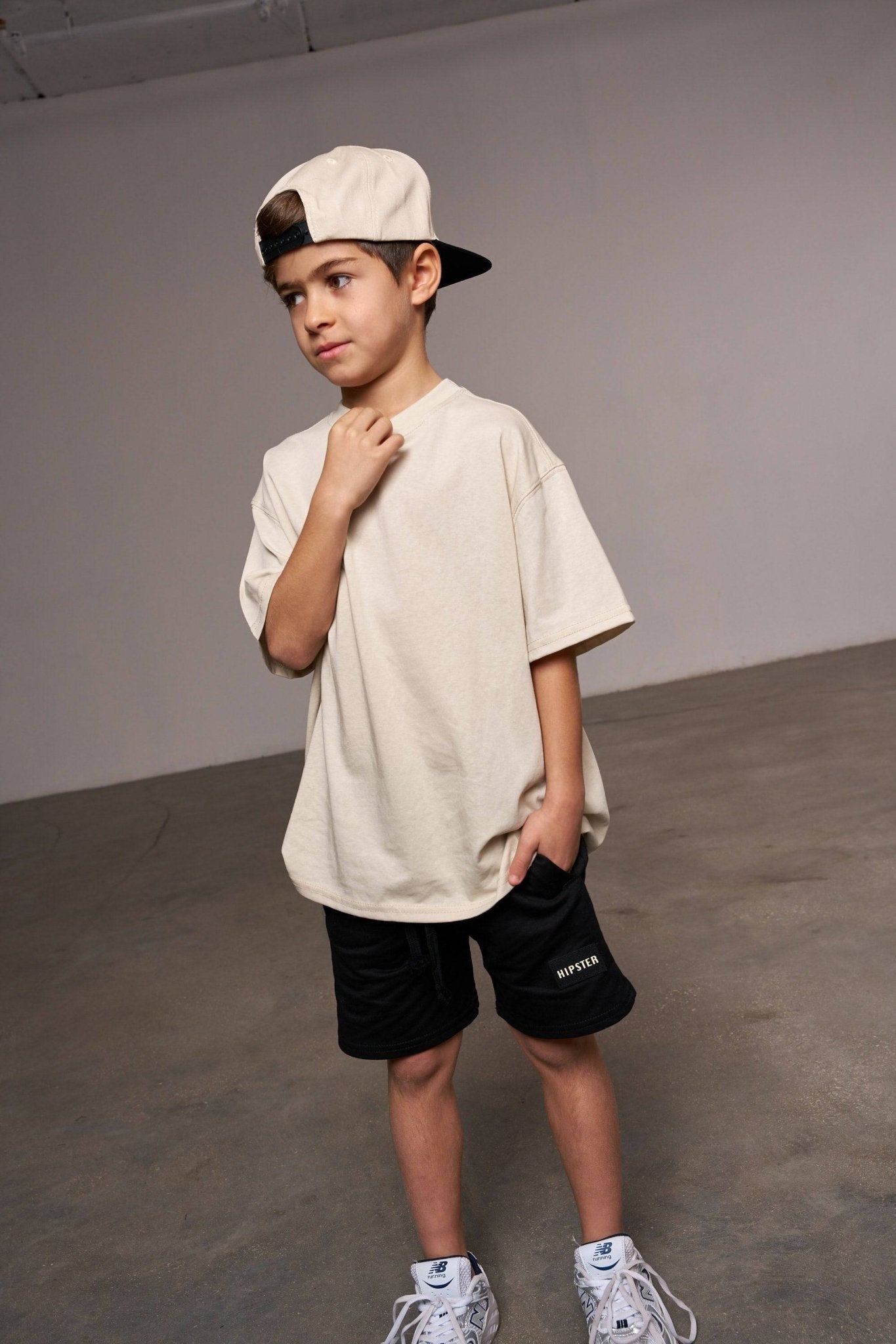 מכנס בייסיק קצר שחור - Hipster