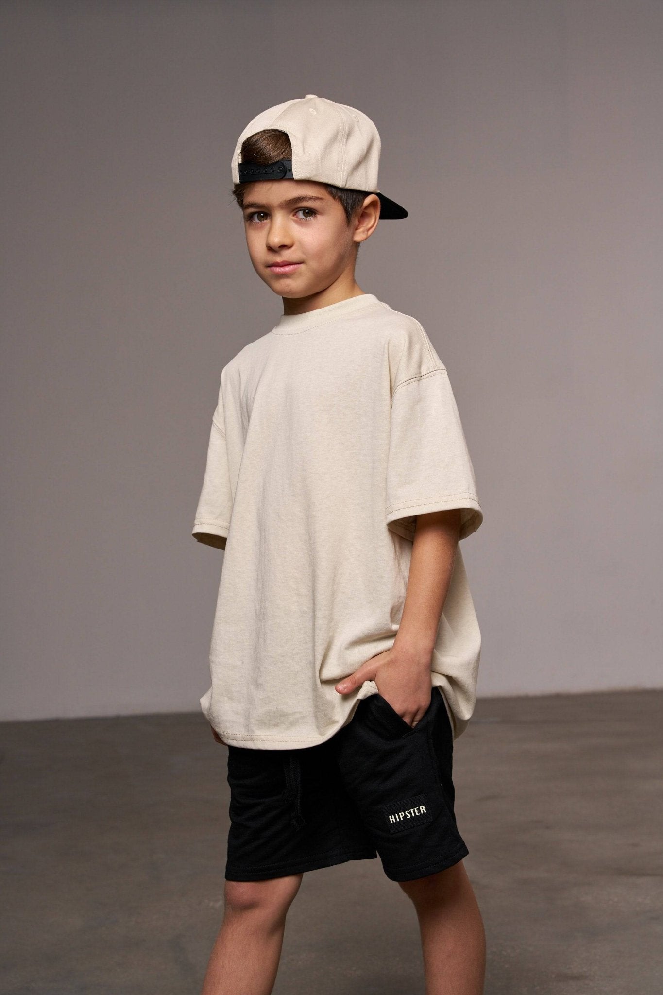 מכנס בייסיק קצר שחור - Hipster