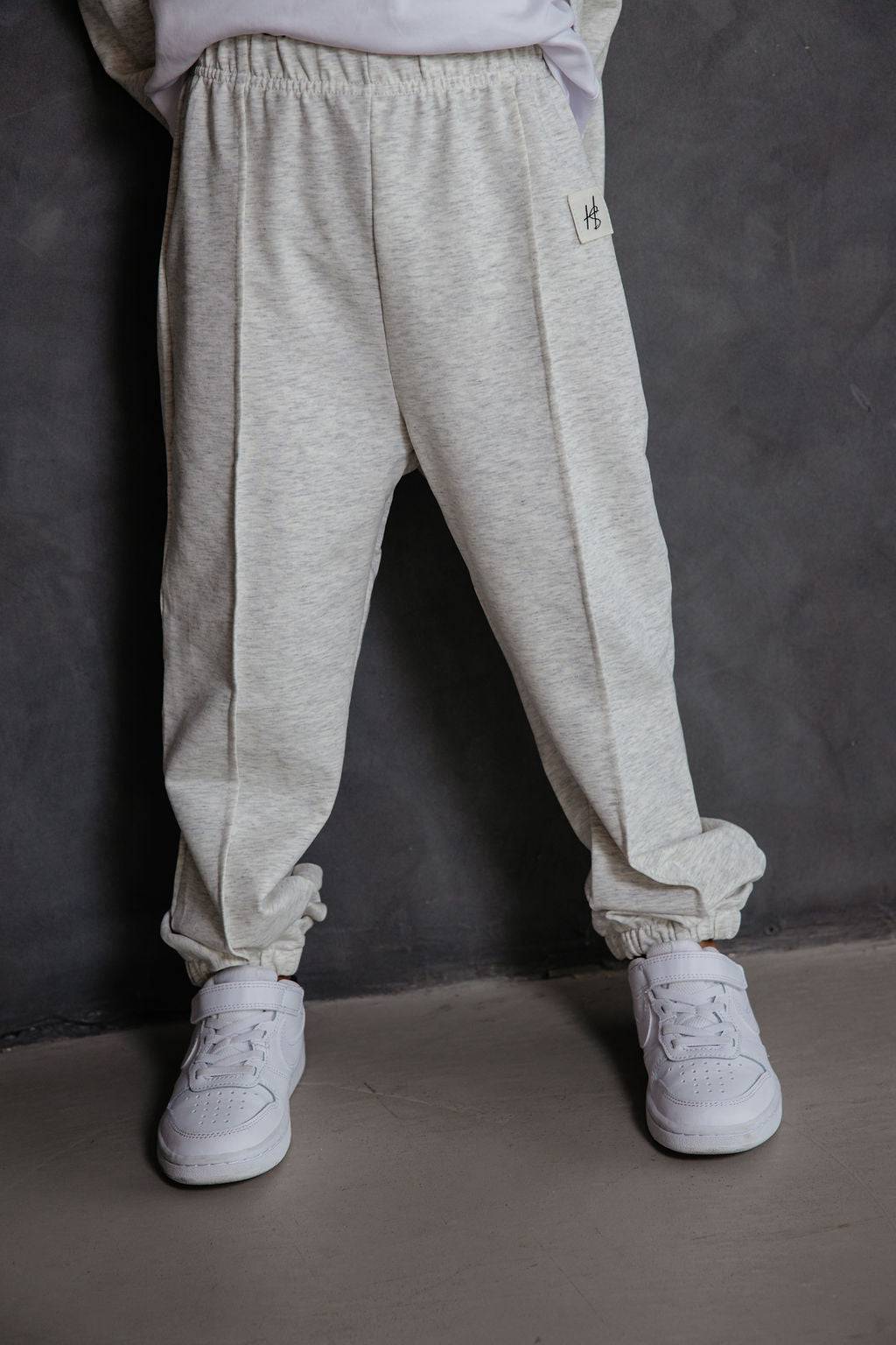 מכנס בשילוב תיפורים אפור - Hipster