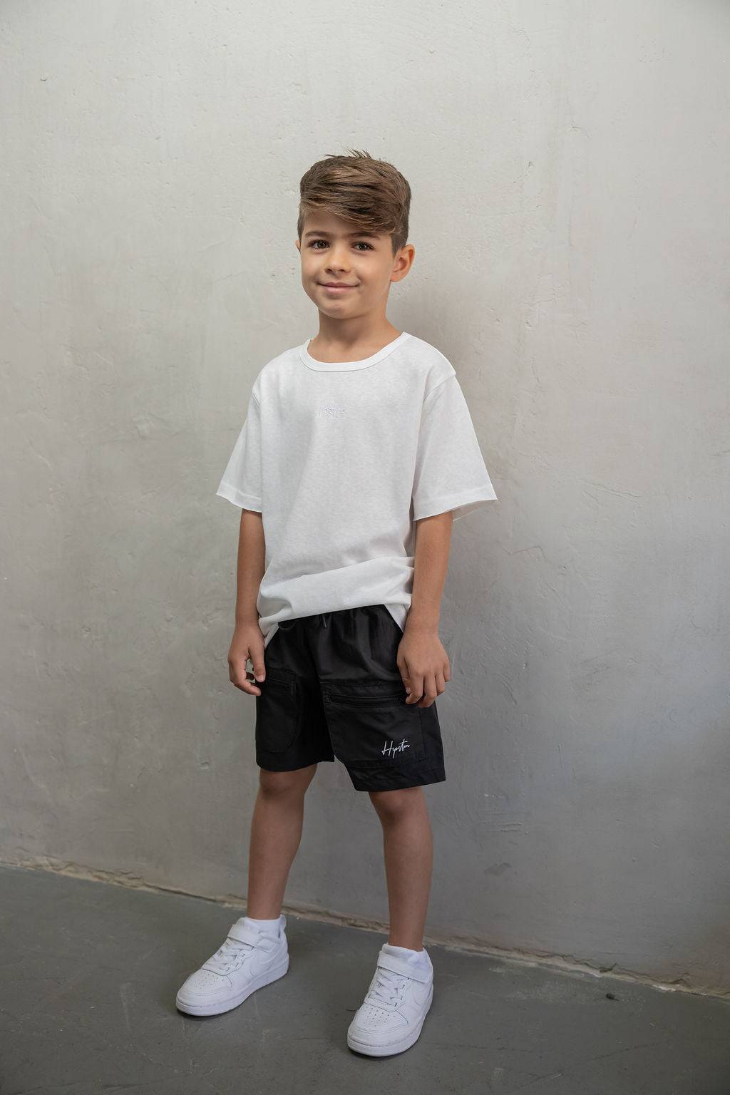 מכנס ניילון קצר שחור - Hipster