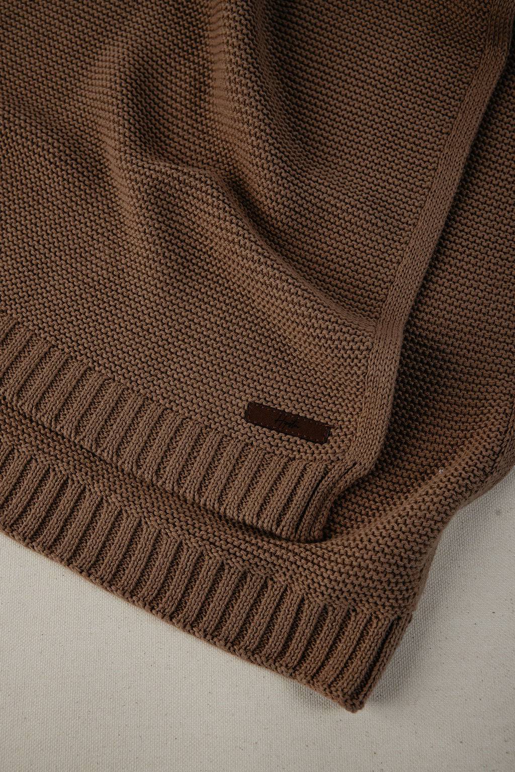 שמיכה סרוגה כאמל - Hipster