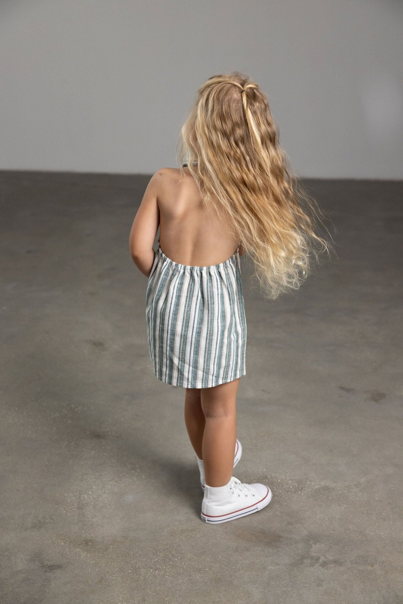 שמלת מנואלה - Hipster