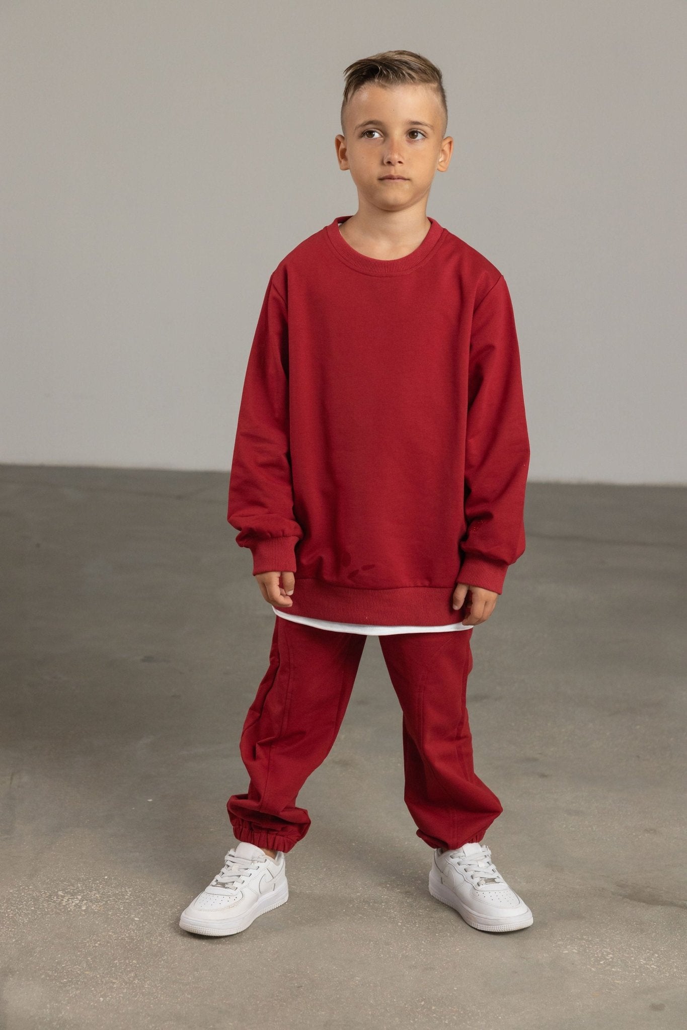 סווטשירט אדום עם רקמת לוגו - Hipster